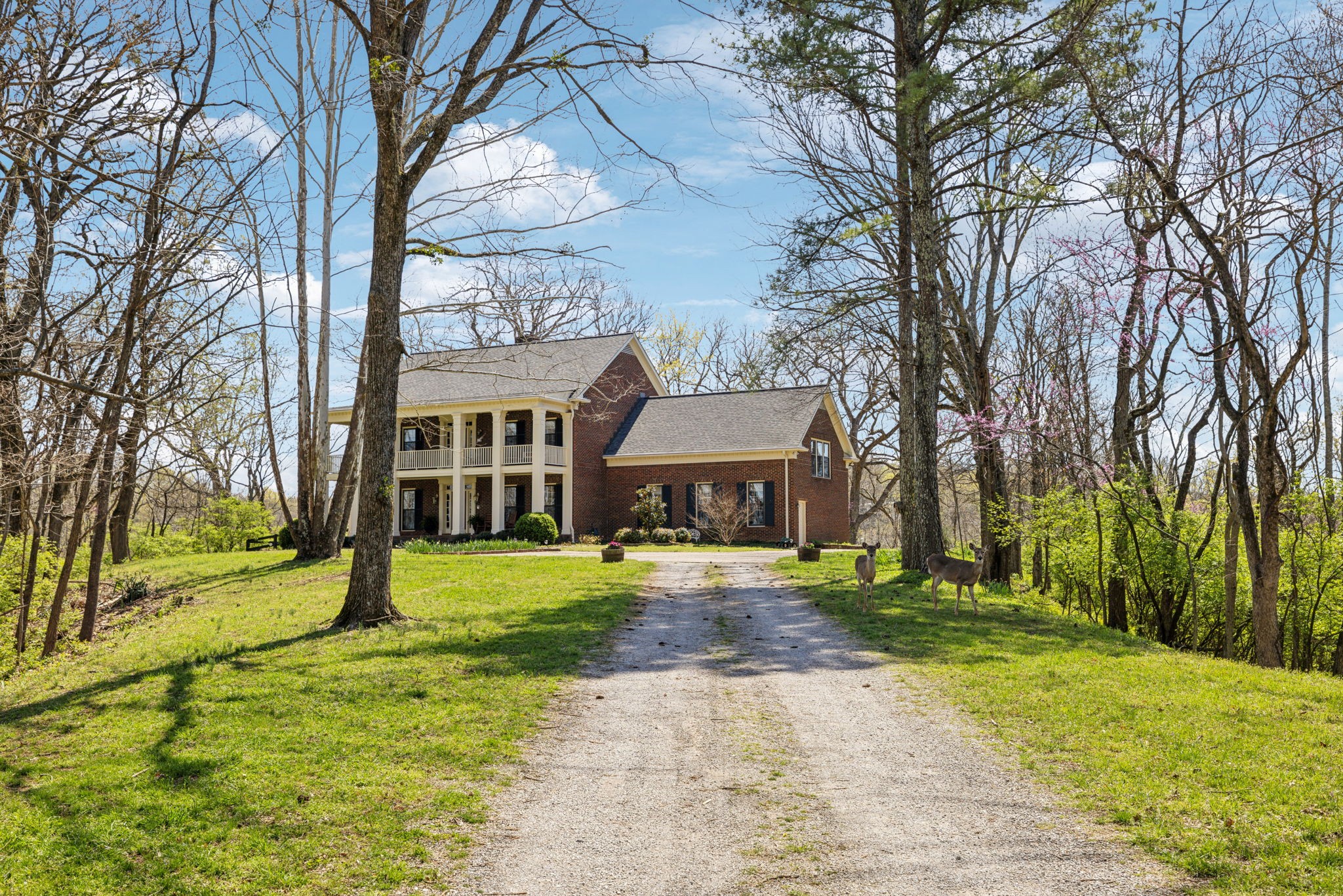 605 Natchez Bend Road