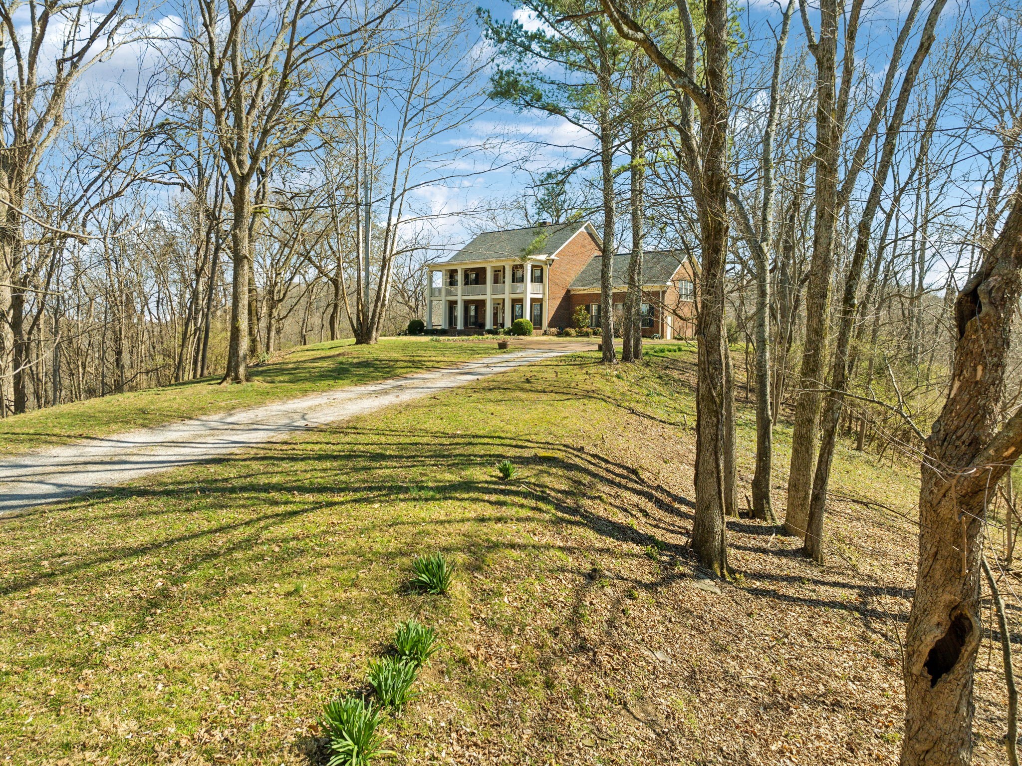 605 Natchez Bend Road