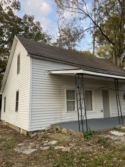 1046 Buchanan St Lewisburg TN 37091