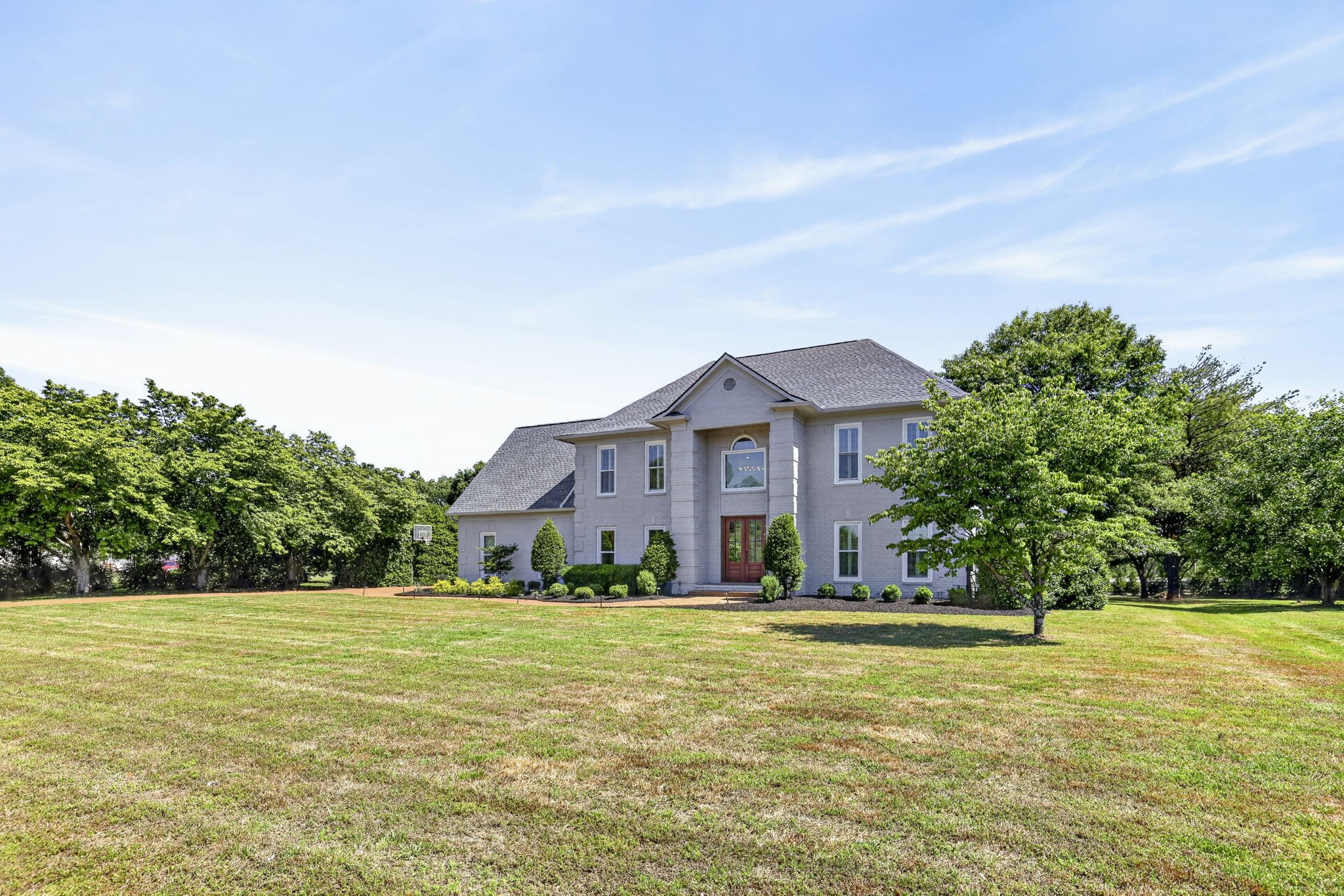209 Barrington Ct W