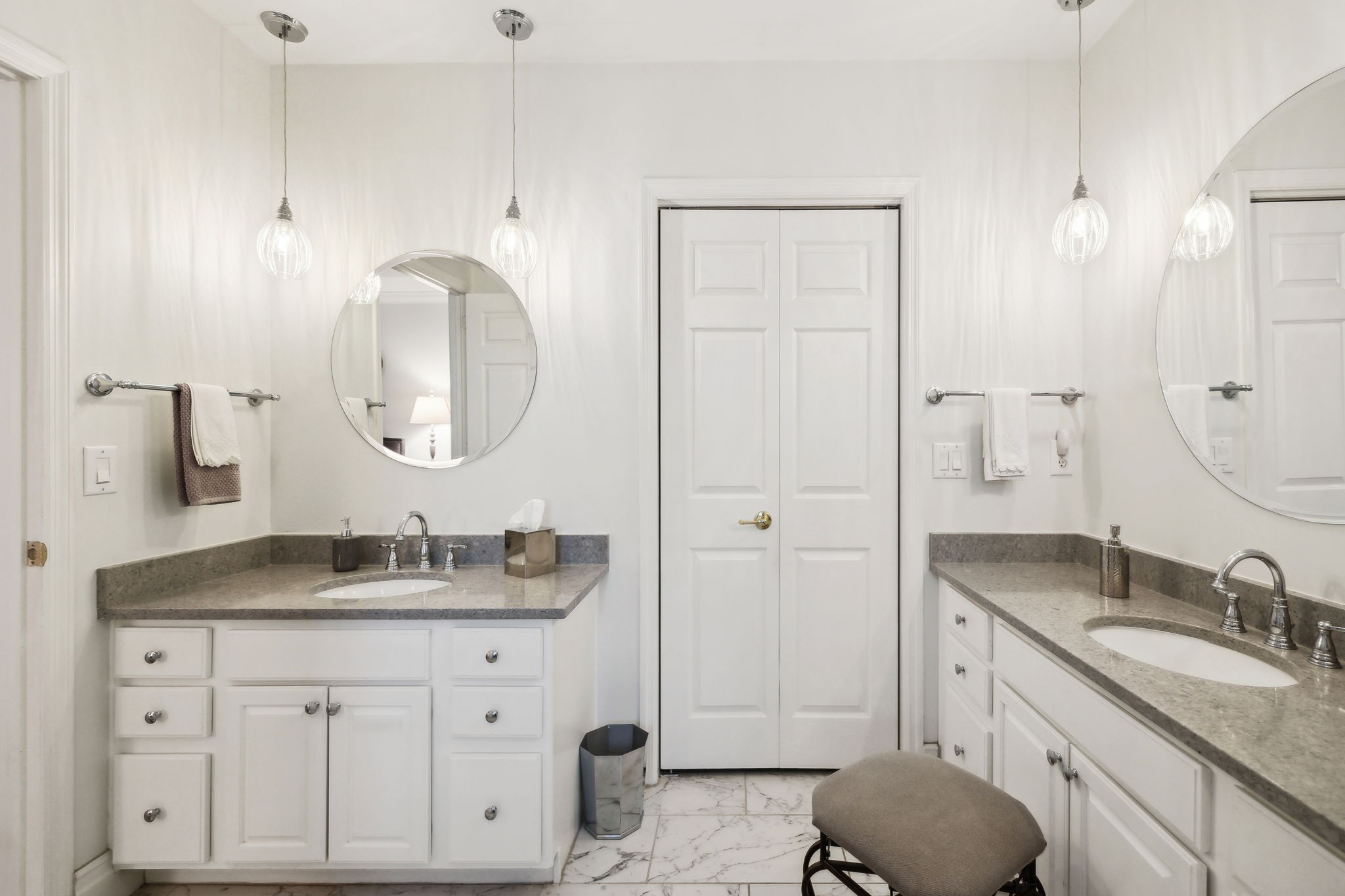 Franklin, Tennessee 37067, United States, 4 Bedrooms Bedrooms, ,2 BathroomsBathrooms,Residential,Pending,109972