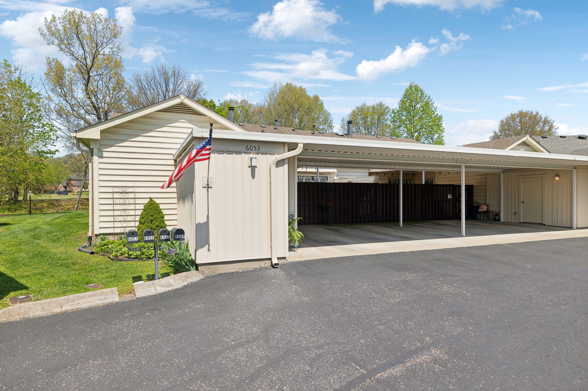 Franklin, Tennessee 37067, United States, 4 Bedrooms Bedrooms, ,2 BathroomsBathrooms,Residential,Pending,109972