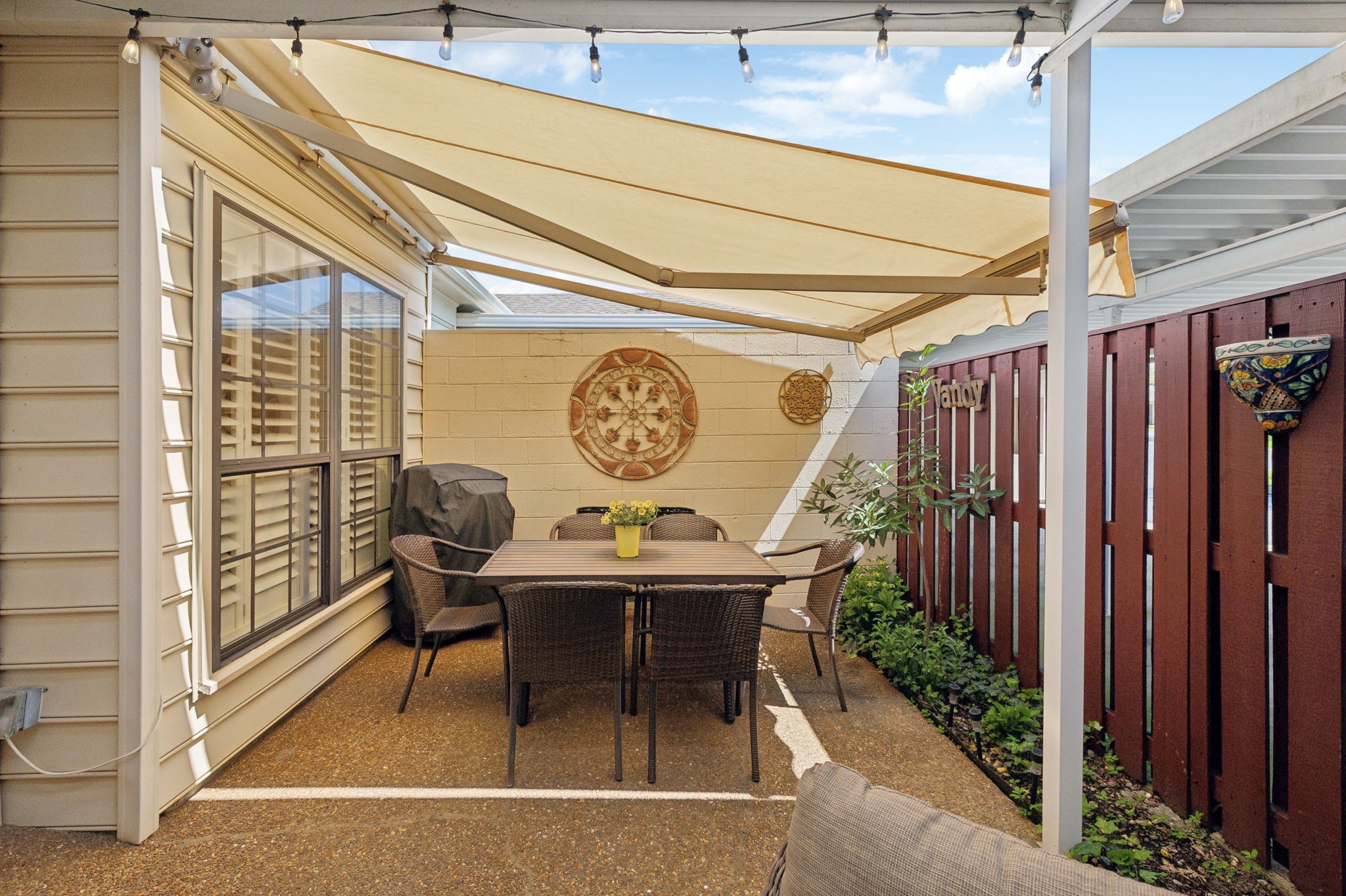 Franklin, Tennessee 37067, United States, 4 Bedrooms Bedrooms, ,2 BathroomsBathrooms,Residential,Pending,109972