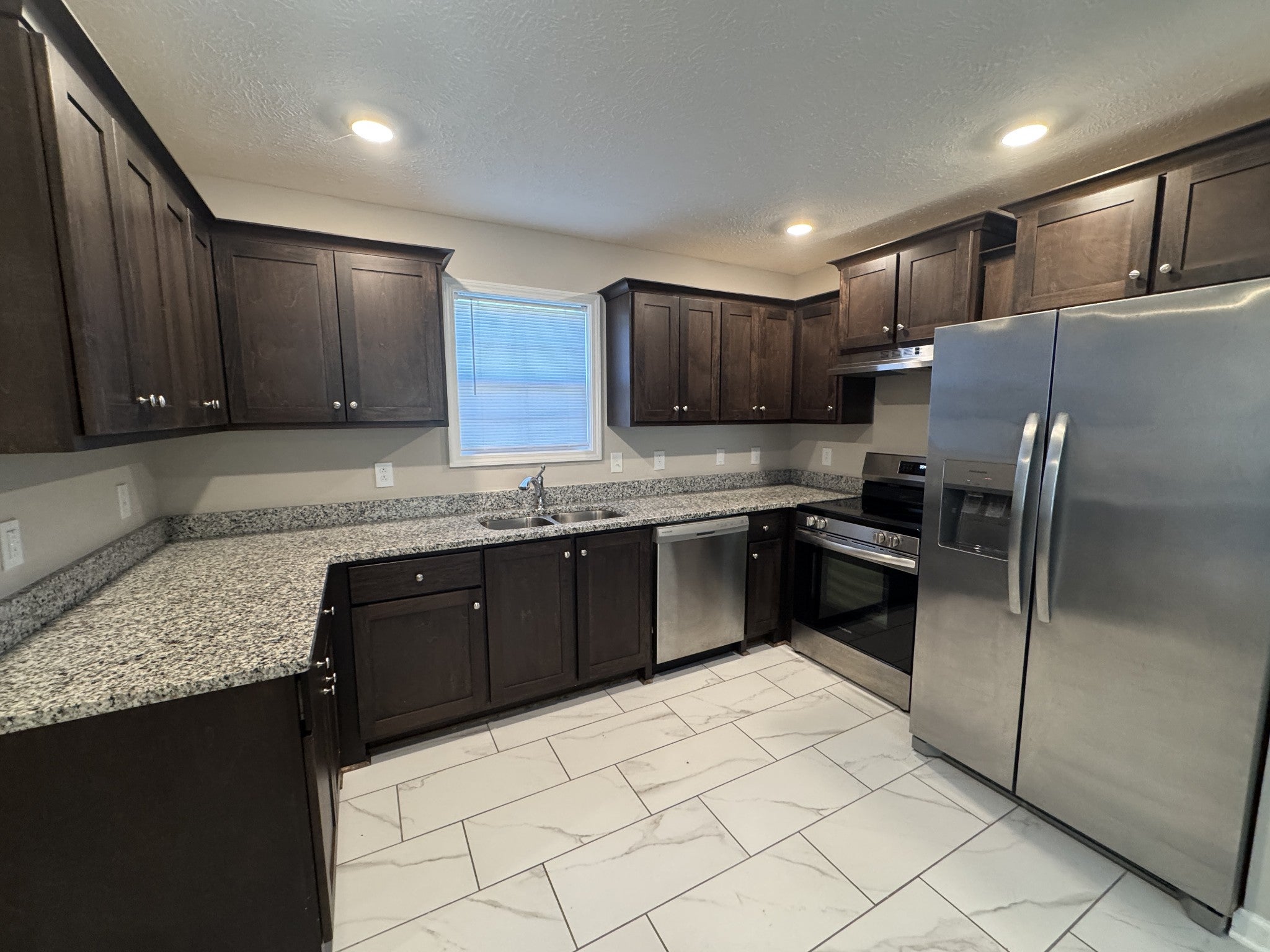 220 Tarrytown Dr