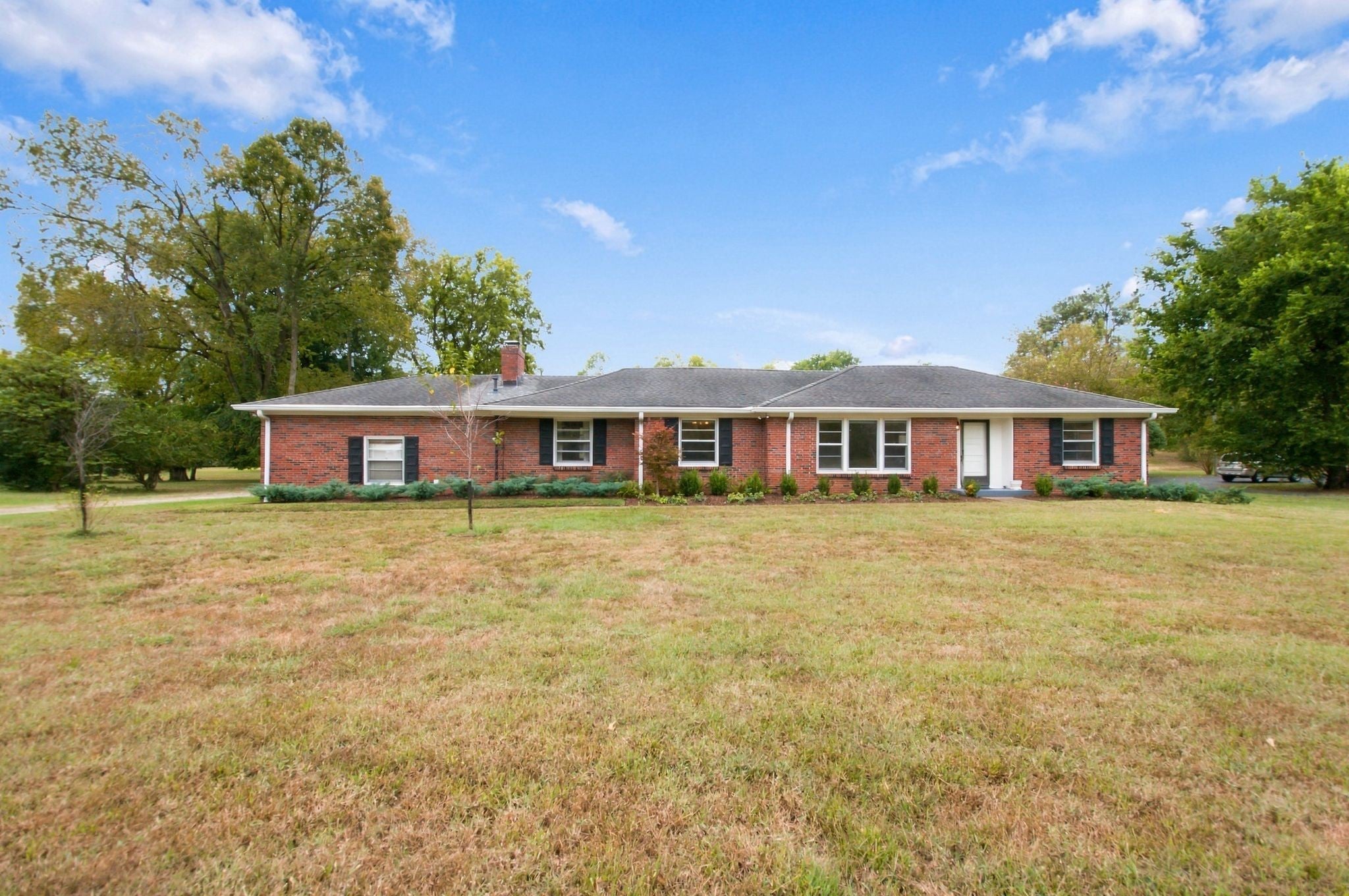 3-bed listing at 6313 Robin Hill Road, Nashville