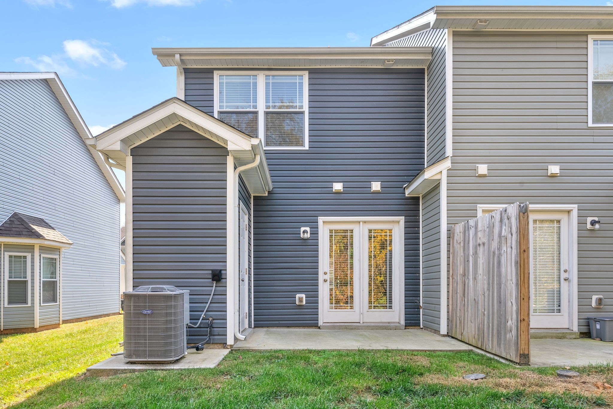 Clarksville, Tennessee 37040, United States, 2 Bedrooms Bedrooms, ,3 BathroomsBathrooms,Residential,Active,142967