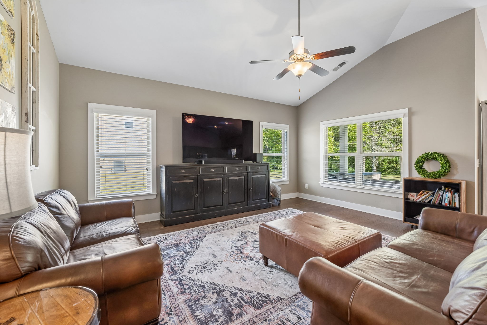1446 Woodside Dr