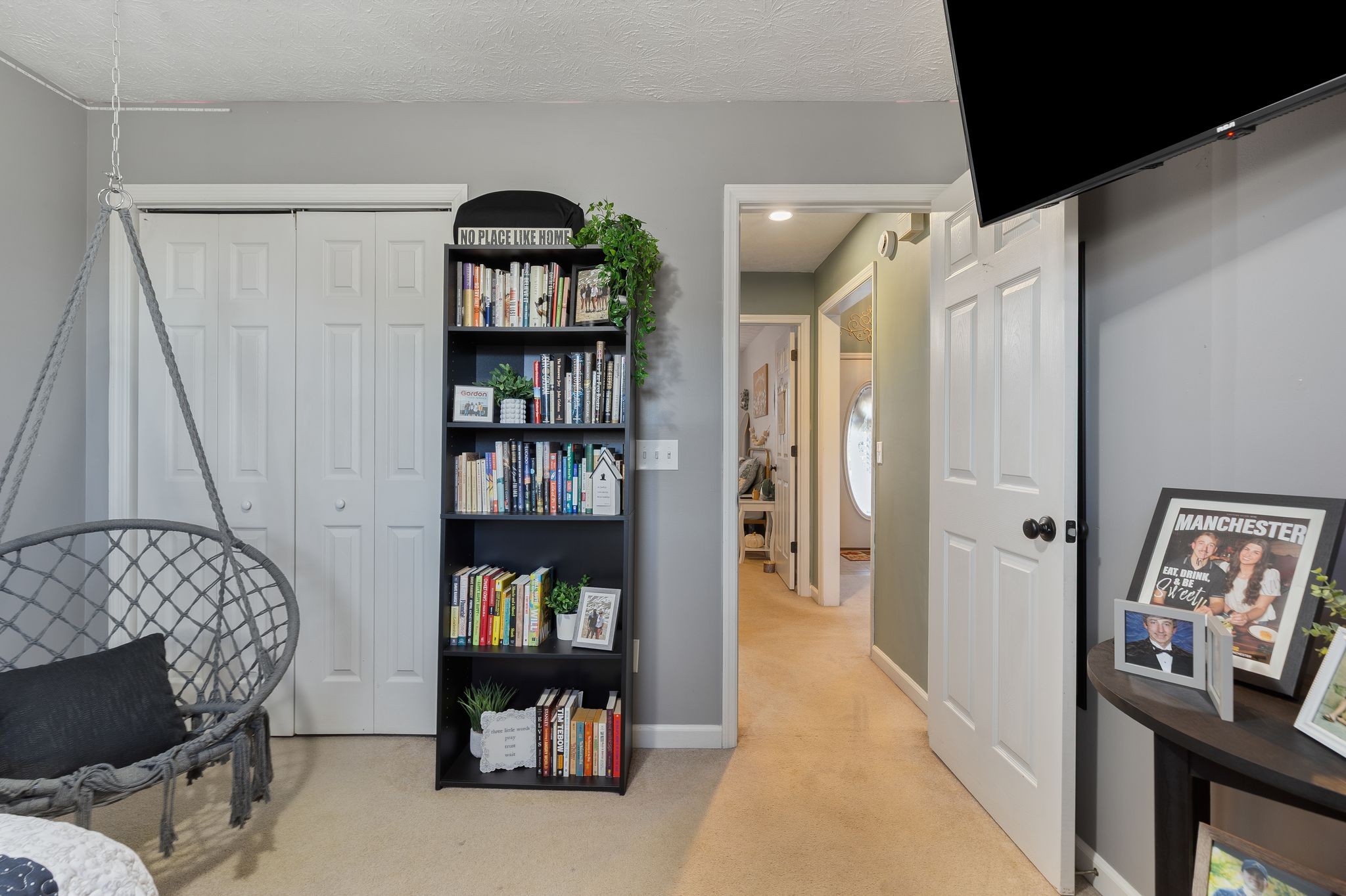 Manchester, Tennessee 37355, United States, 3 Bedrooms Bedrooms, ,2 BathroomsBathrooms,Residential,Pending,241548