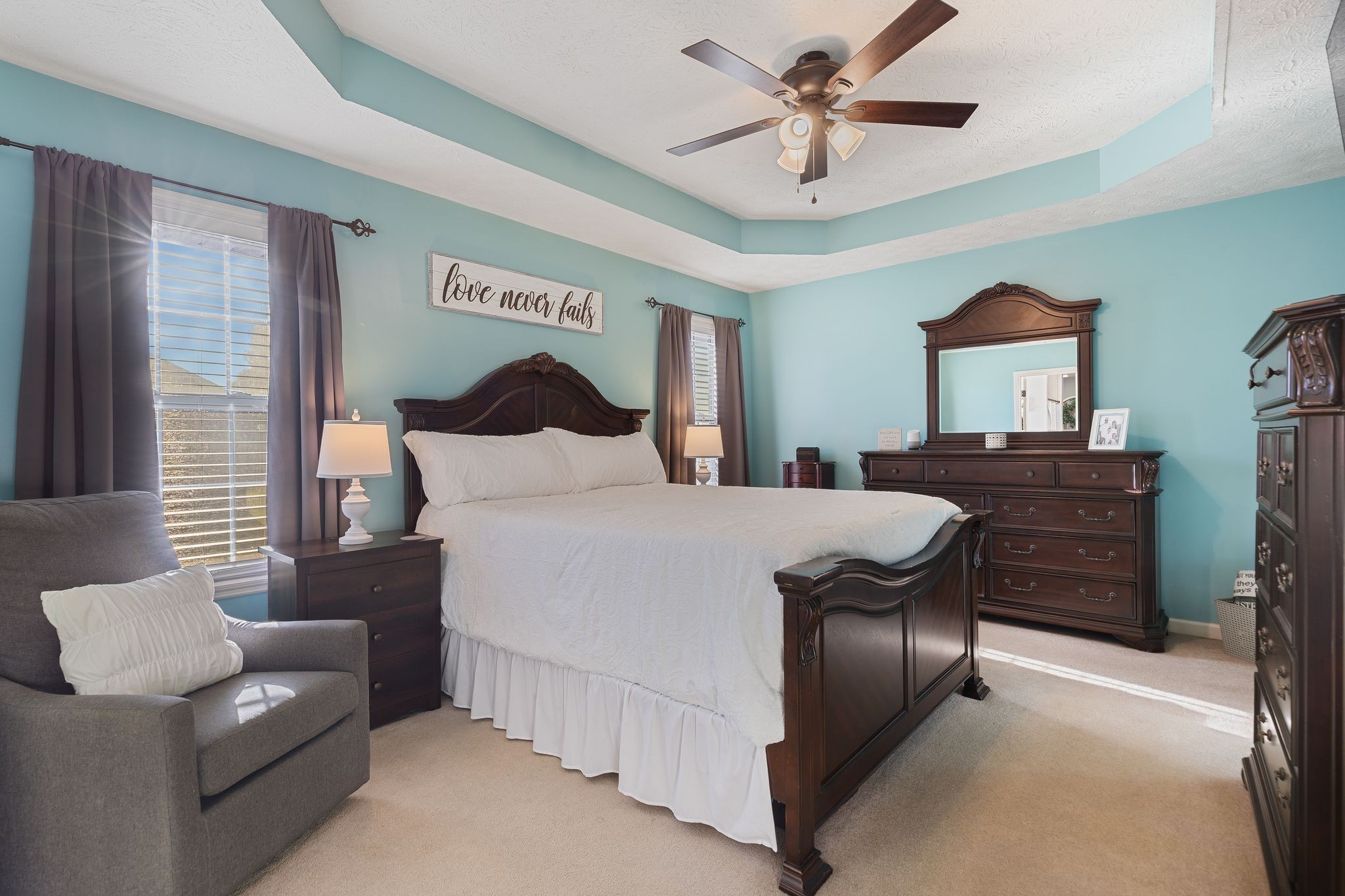 Manchester, Tennessee 37355, United States, 3 Bedrooms Bedrooms, ,2 BathroomsBathrooms,Residential,Pending,241548