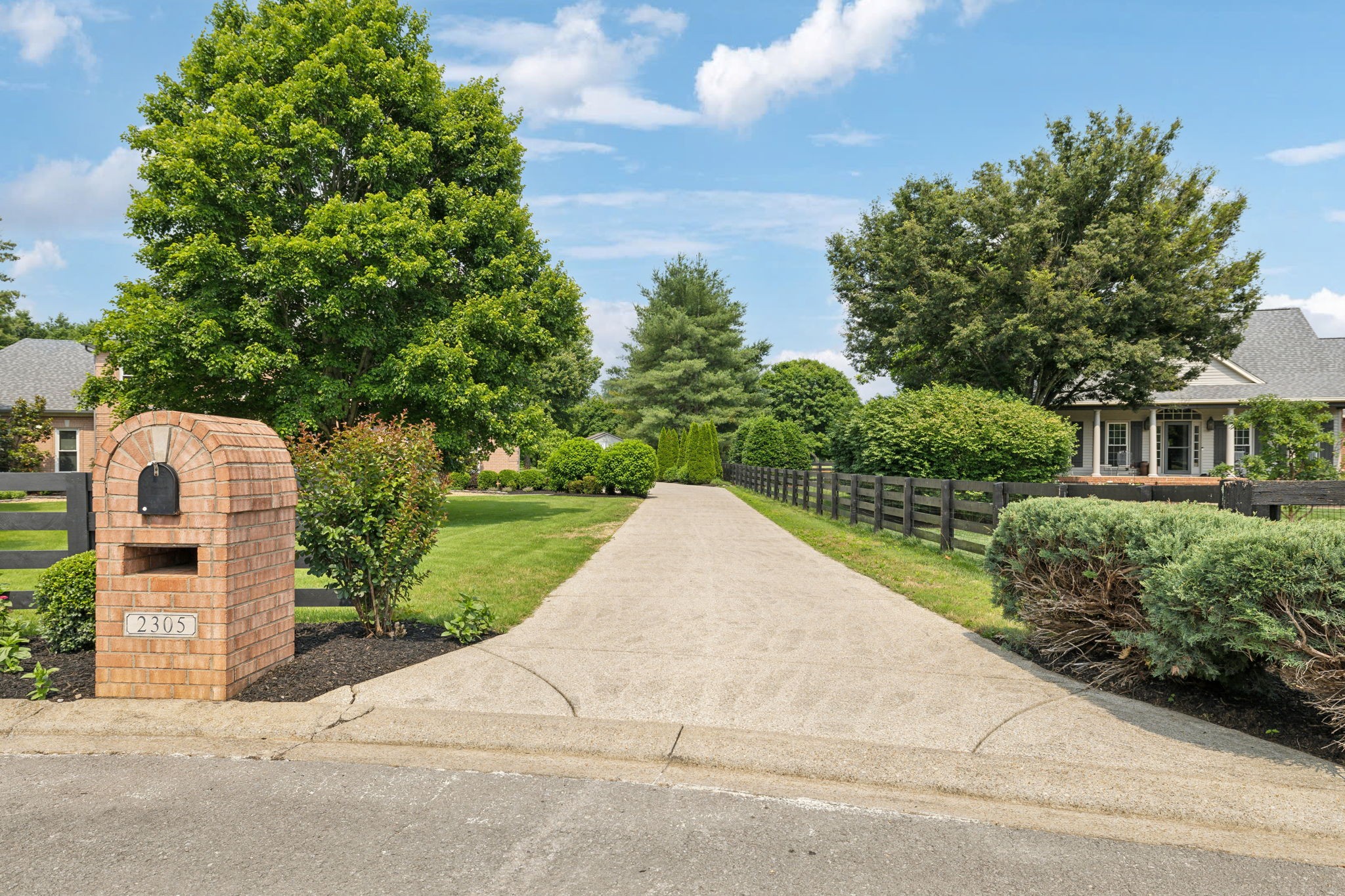 2305 Black Fox Ct