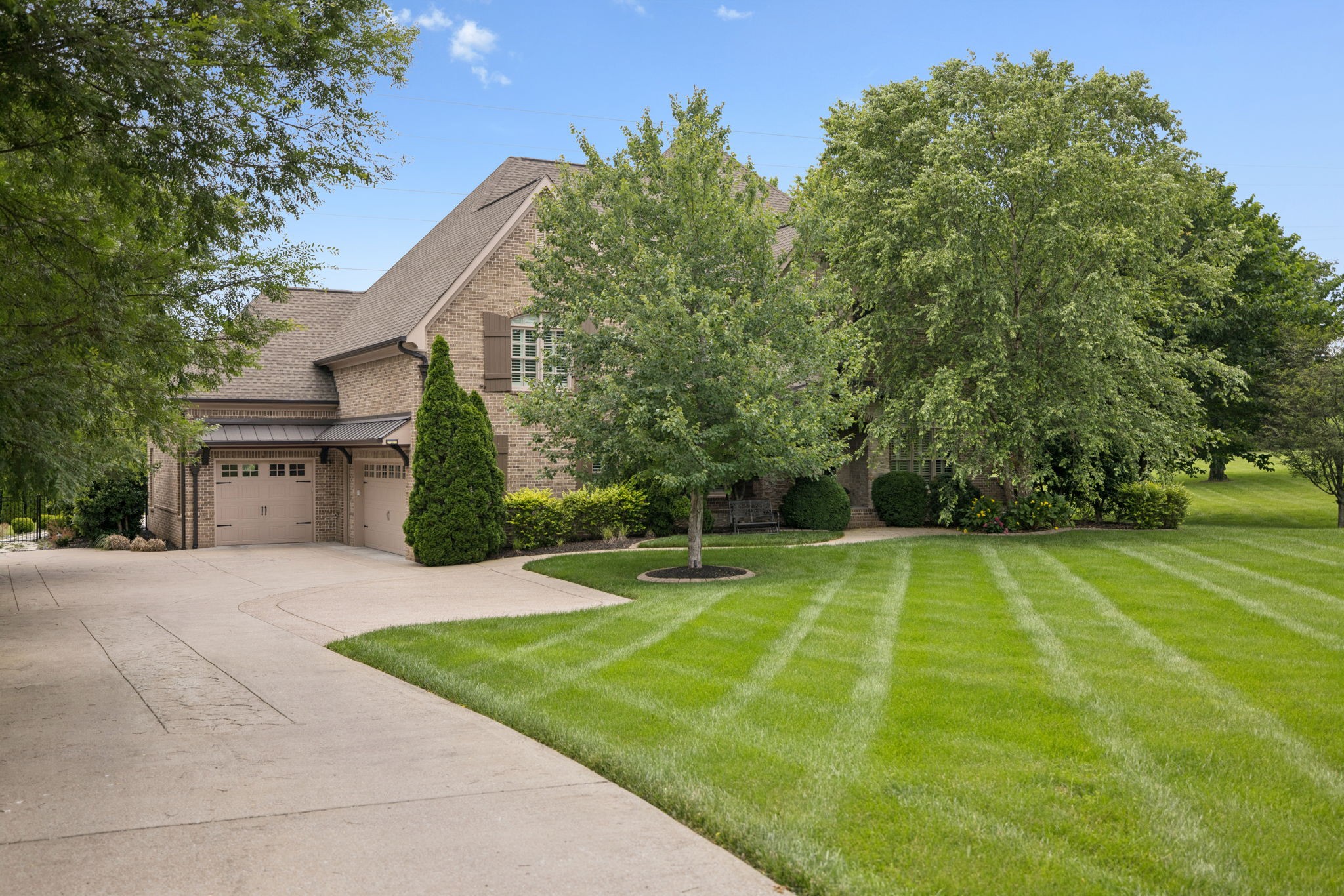2433 Durham Manor Dr