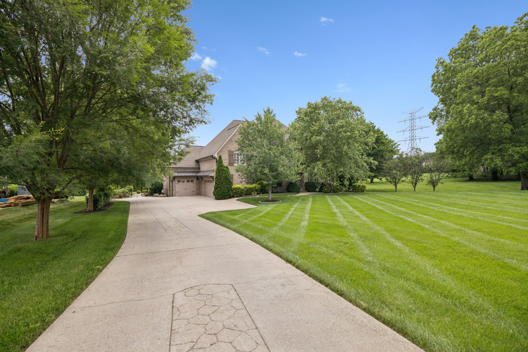 2433 Durham Manor Dr