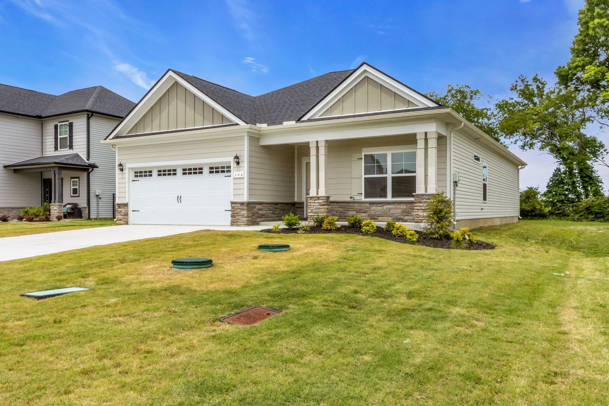 306 Neartop Ln