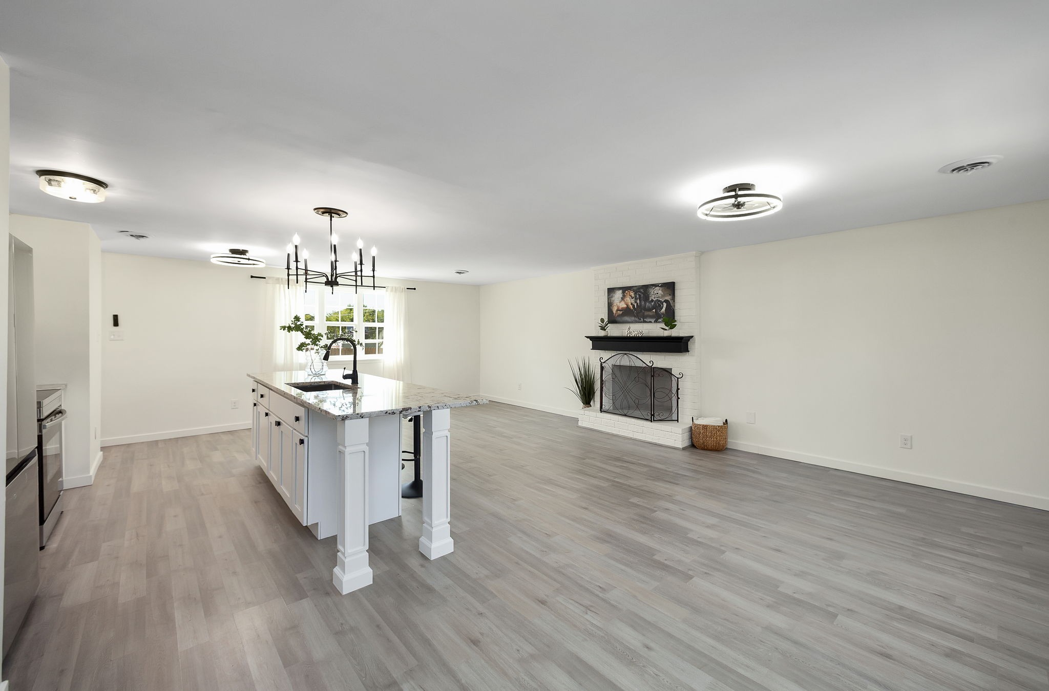 Jackson, Tennessee 38305, United States, 3 Bedrooms Bedrooms, ,2 BathroomsBathrooms,Residential,Active,224656