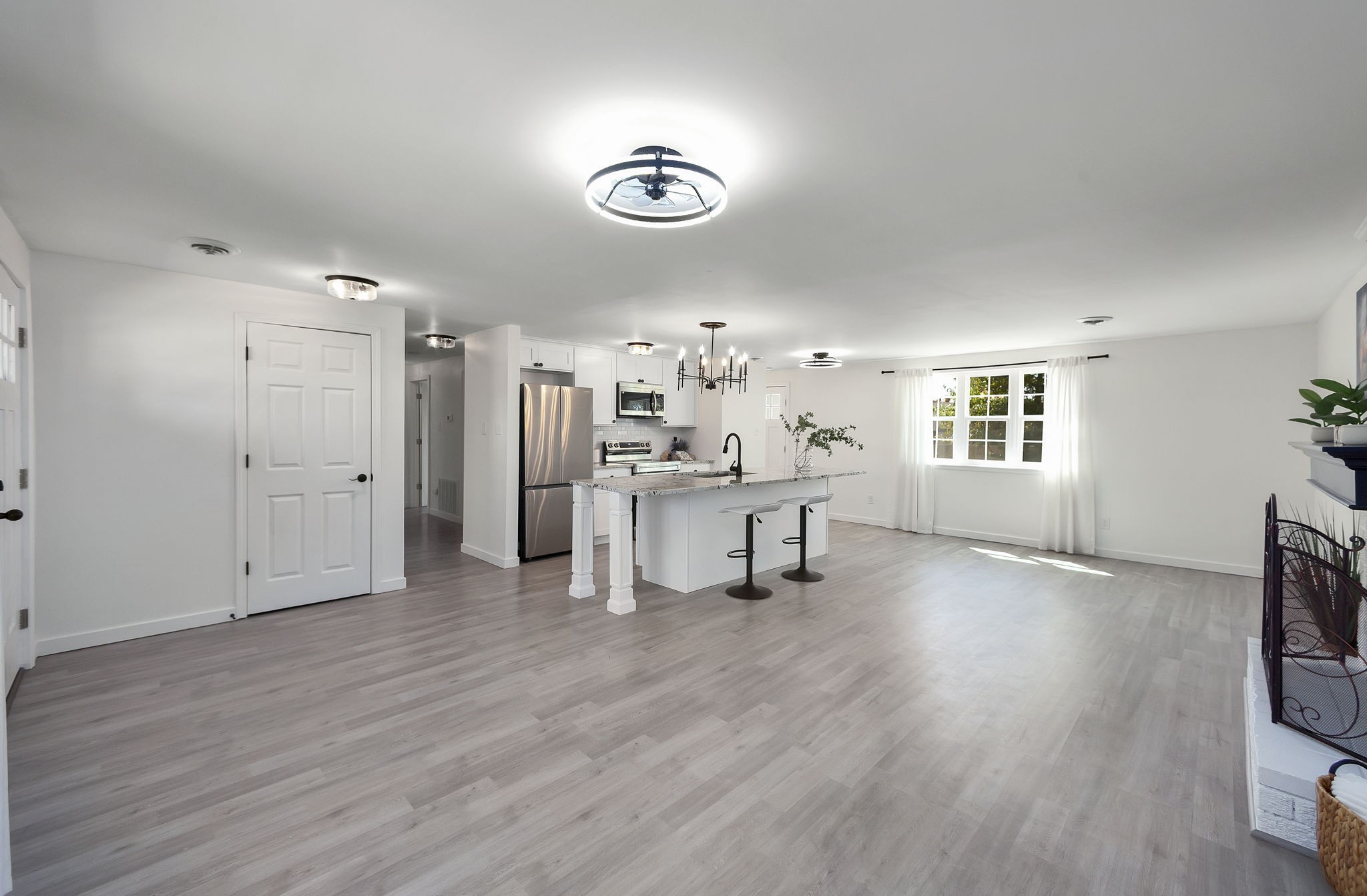 Jackson, Tennessee 38305, United States, 3 Bedrooms Bedrooms, ,2 BathroomsBathrooms,Residential,Active,224656