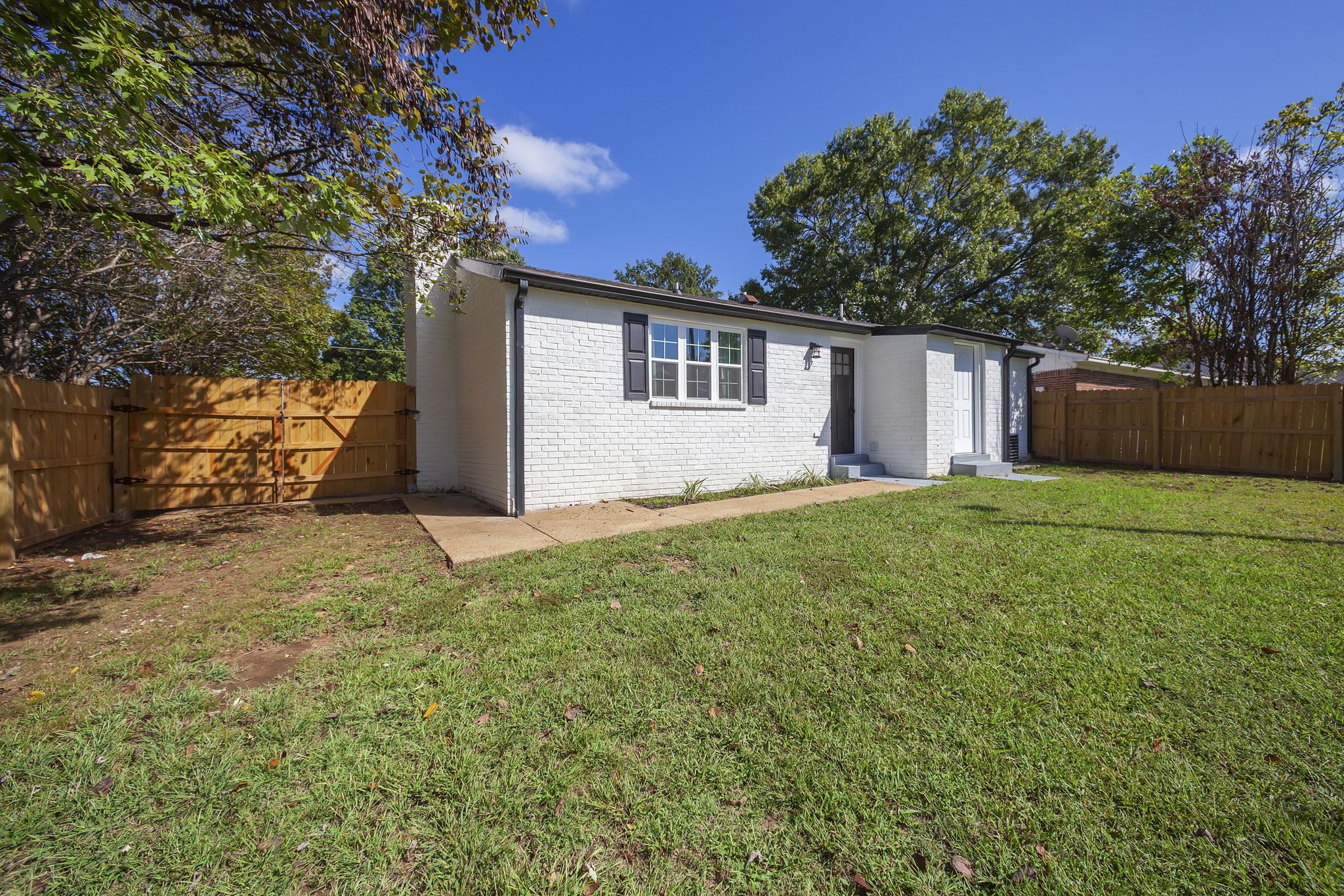 Jackson, Tennessee 38305, United States, 3 Bedrooms Bedrooms, ,2 BathroomsBathrooms,Residential,Active,224656