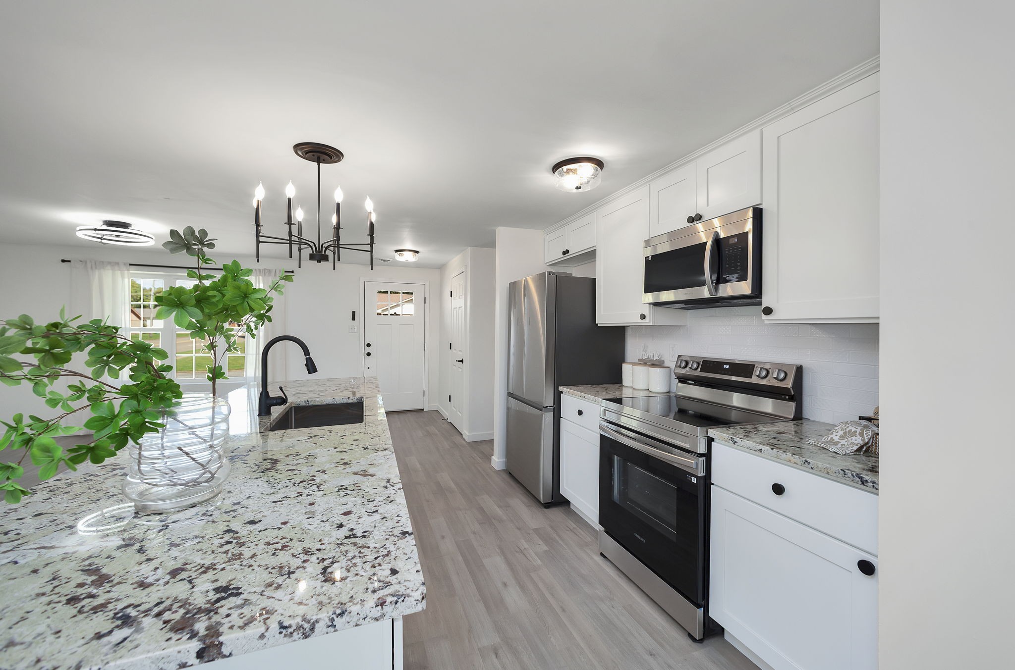 Jackson, Tennessee 38305, United States, 3 Bedrooms Bedrooms, ,2 BathroomsBathrooms,Residential,Active,224656