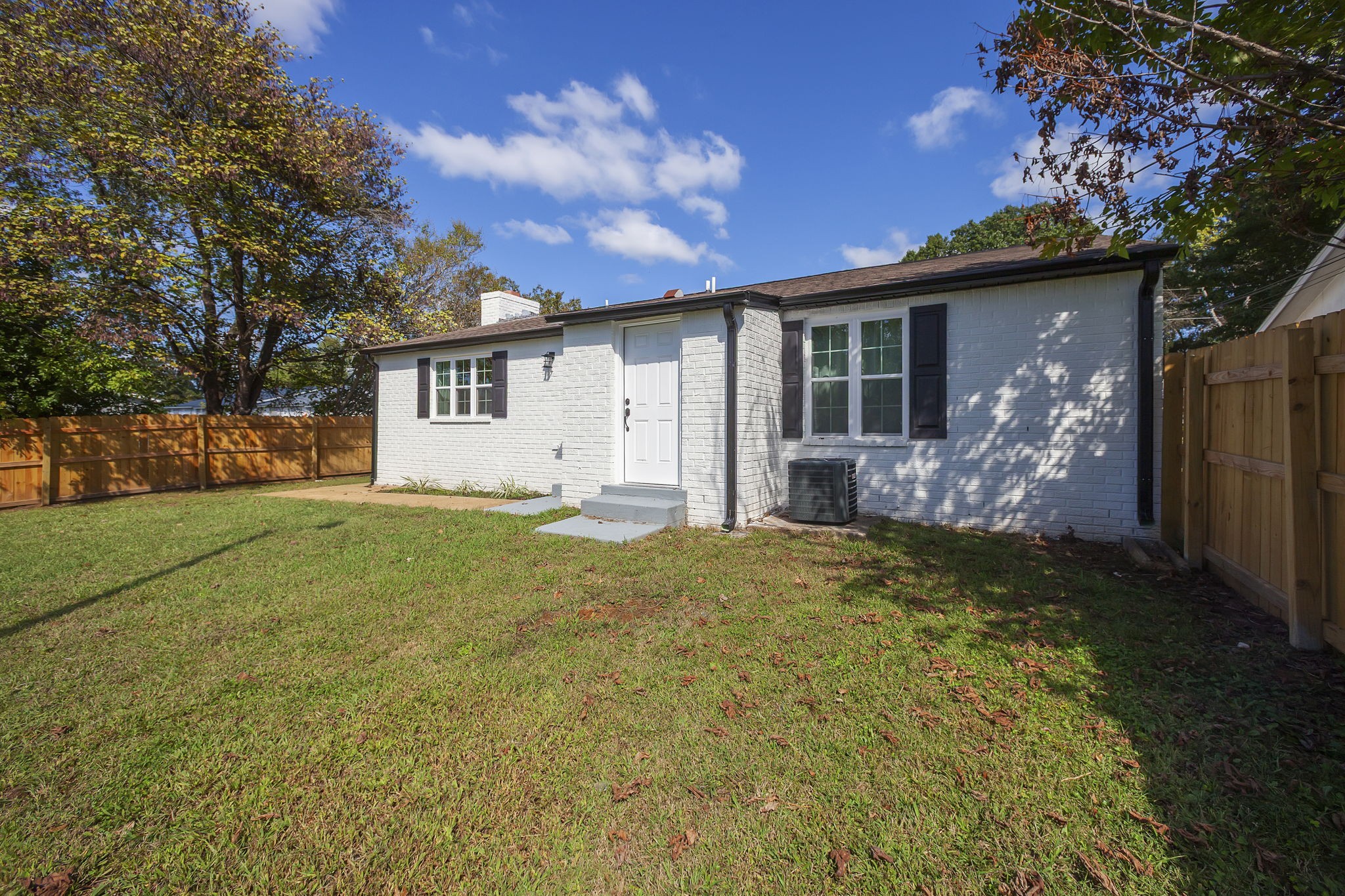 Jackson, Tennessee 38305, United States, 3 Bedrooms Bedrooms, ,2 BathroomsBathrooms,Residential,Active,224656