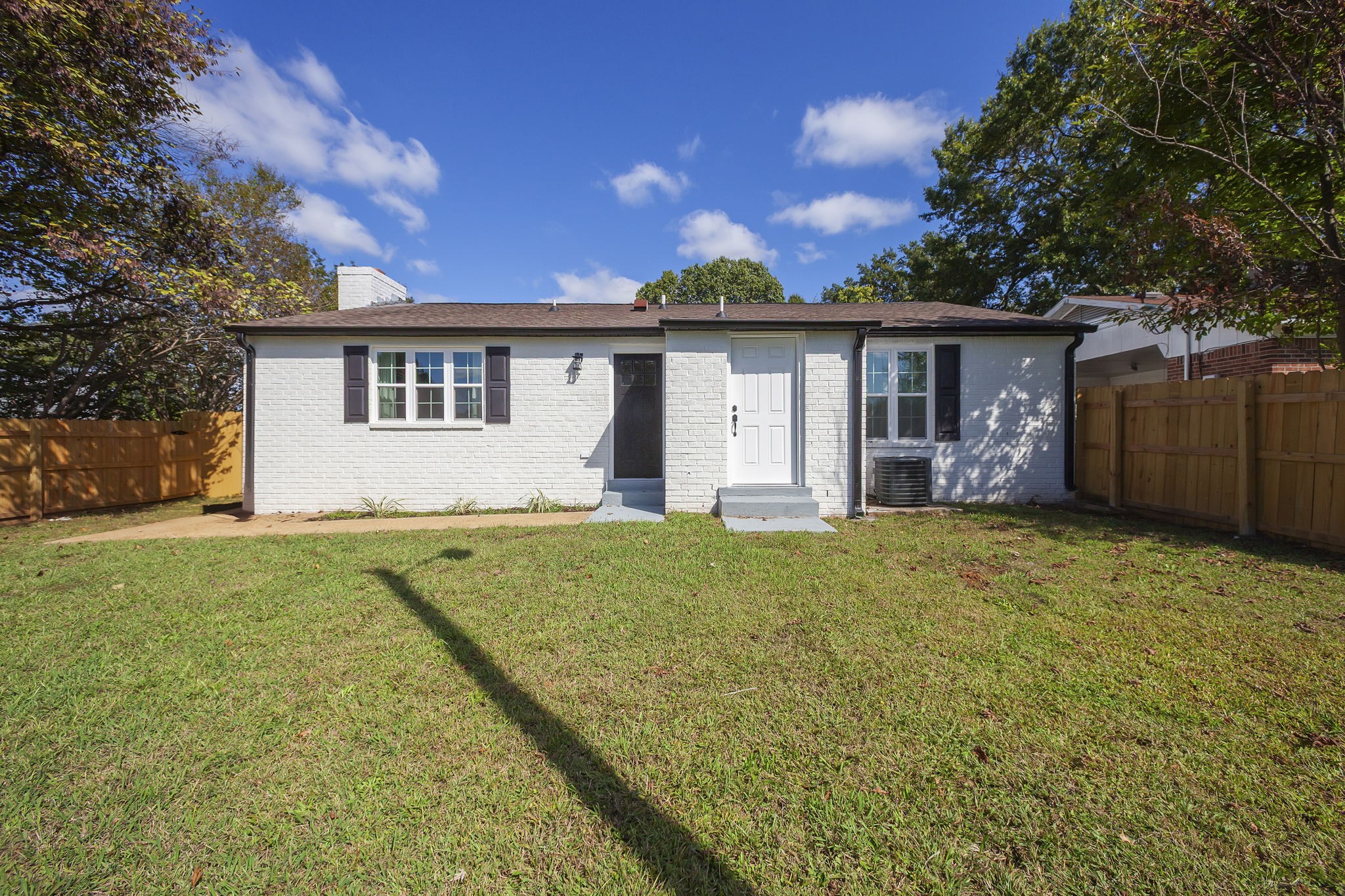 Jackson, Tennessee 38305, United States, 3 Bedrooms Bedrooms, ,2 BathroomsBathrooms,Residential,Active,224656