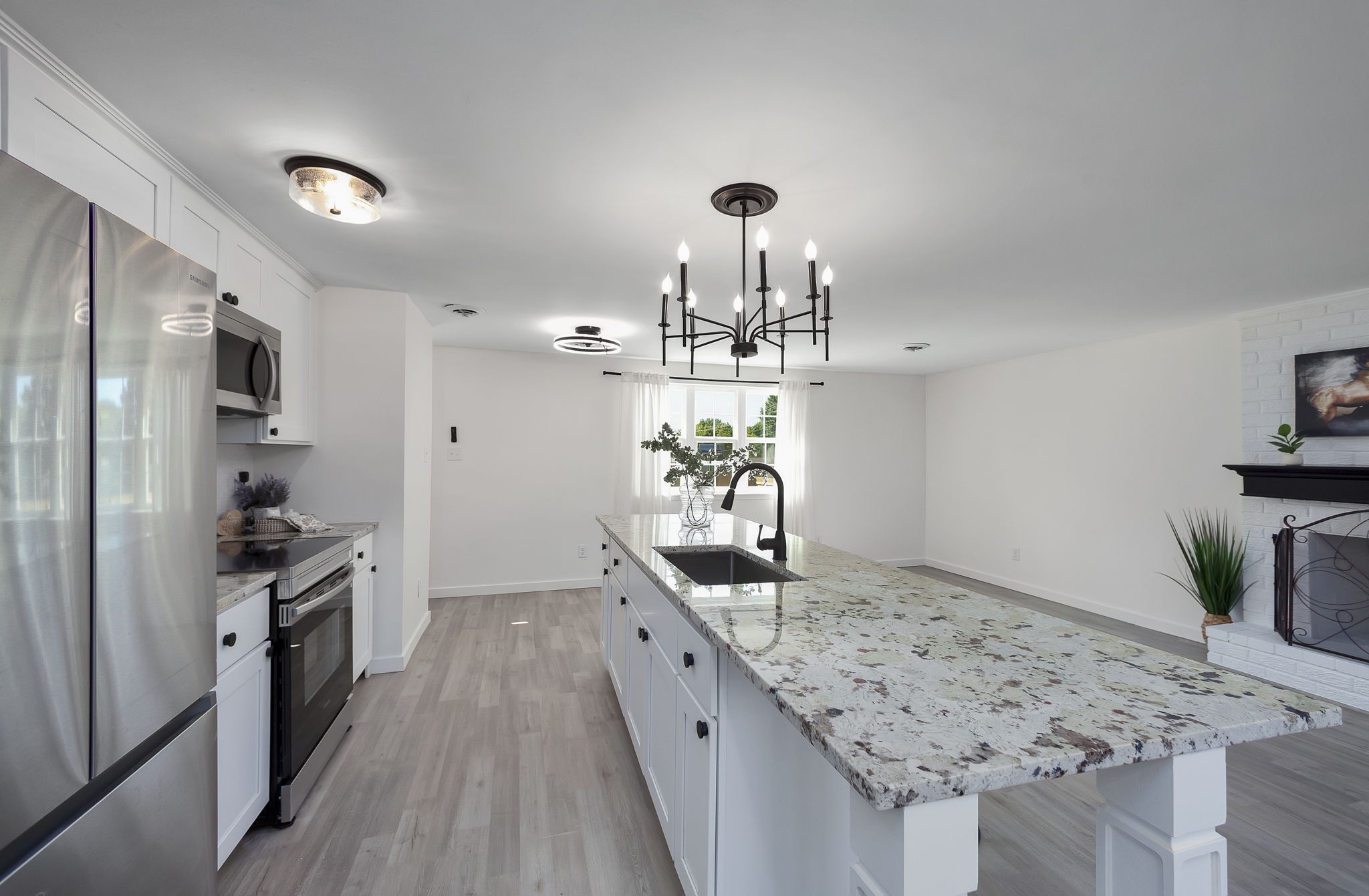 Jackson, Tennessee 38305, United States, 3 Bedrooms Bedrooms, ,2 BathroomsBathrooms,Residential,Active,224656