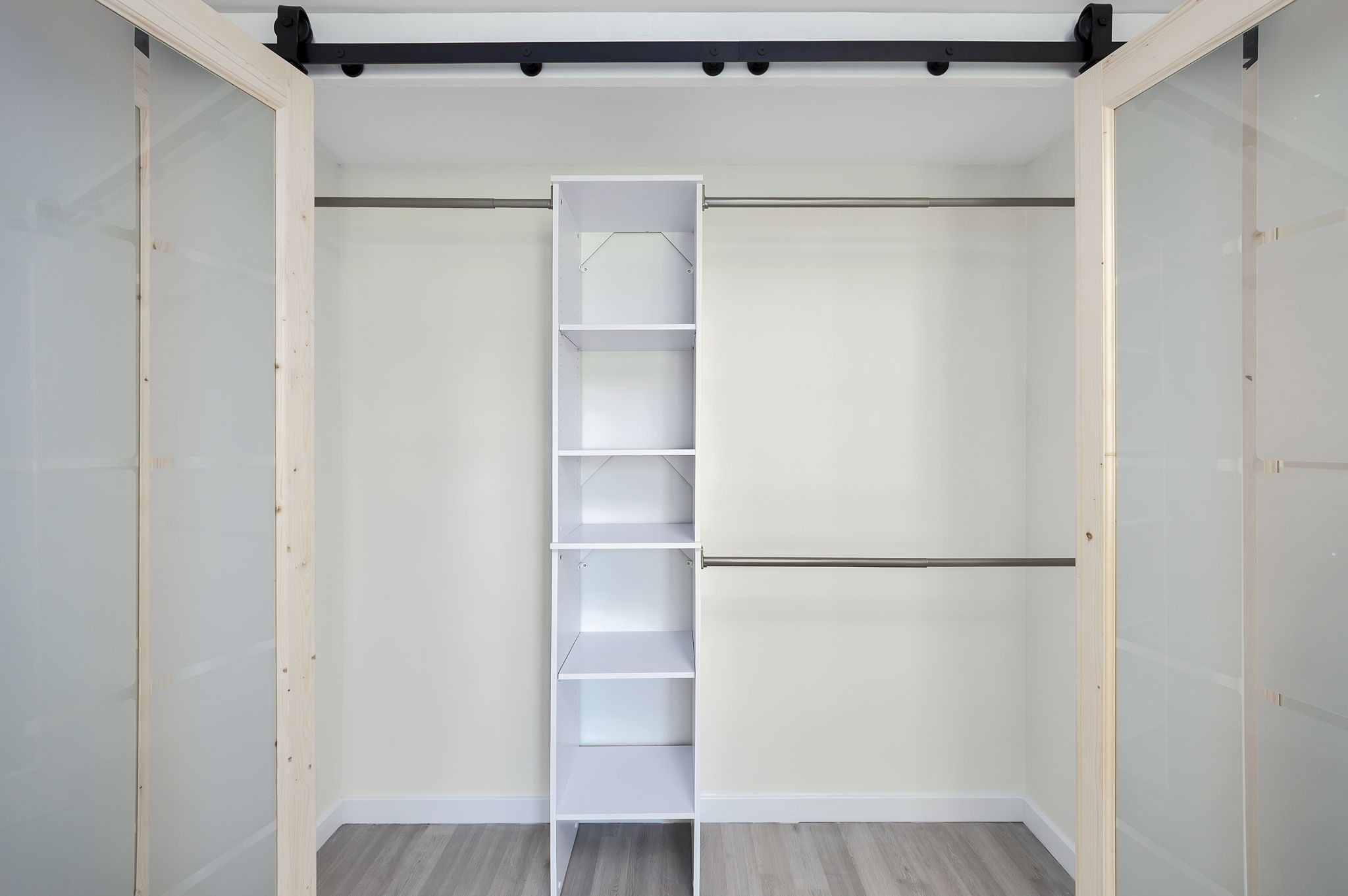 Jackson, Tennessee 38305, United States, 3 Bedrooms Bedrooms, ,2 BathroomsBathrooms,Residential,Active,224656