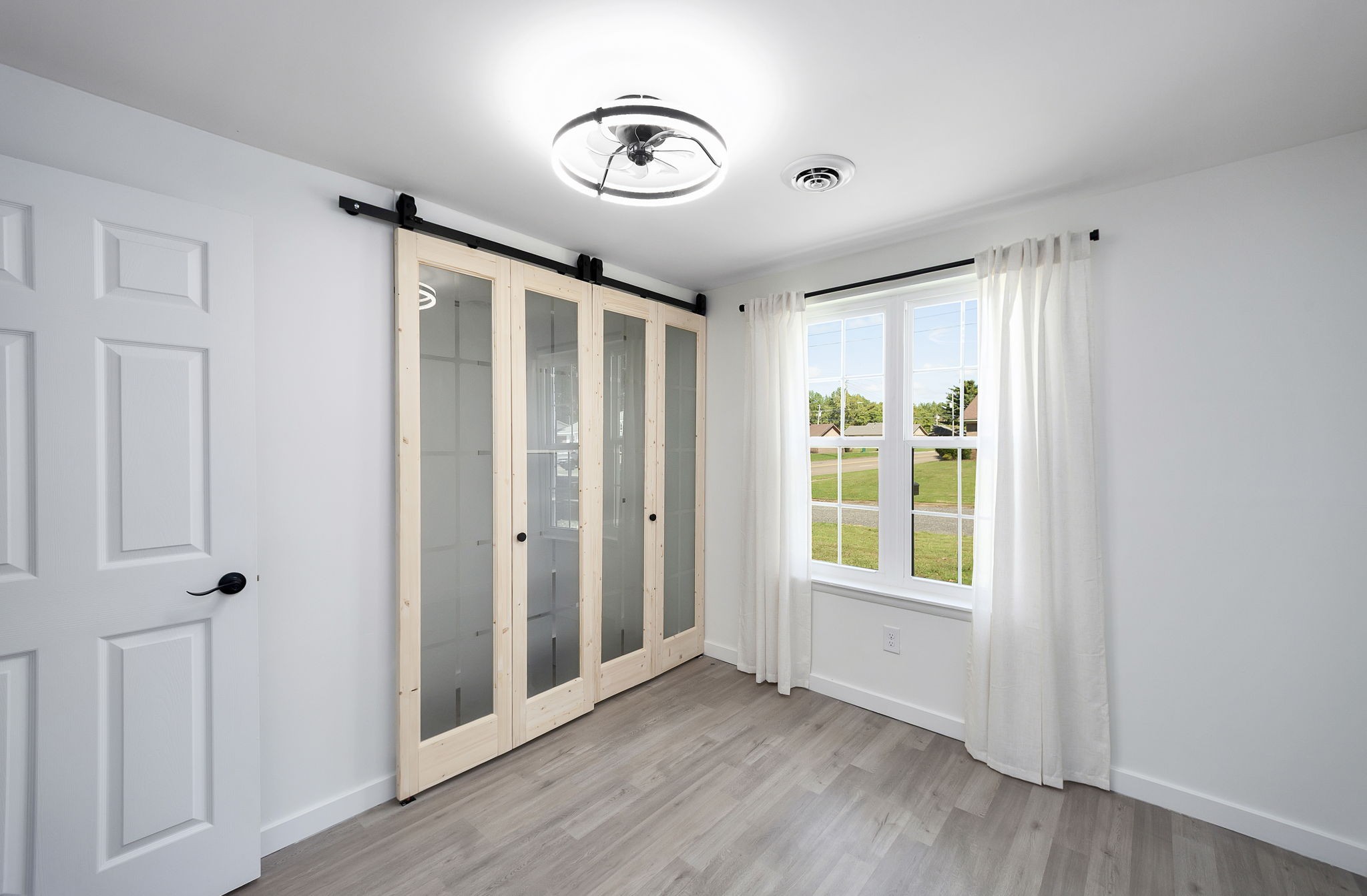 Jackson, Tennessee 38305, United States, 3 Bedrooms Bedrooms, ,2 BathroomsBathrooms,Residential,Active,224656