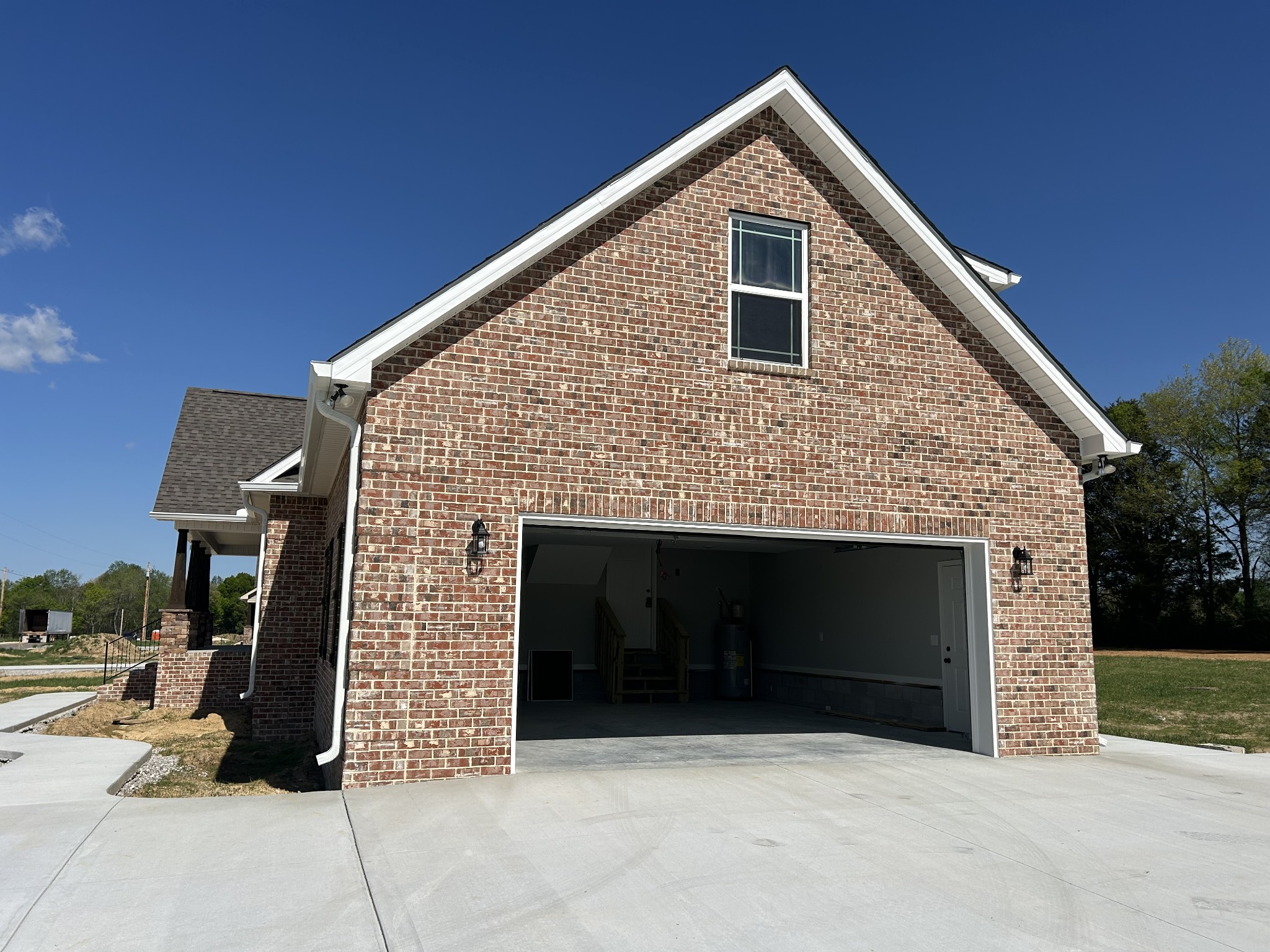 348 Randall Ln