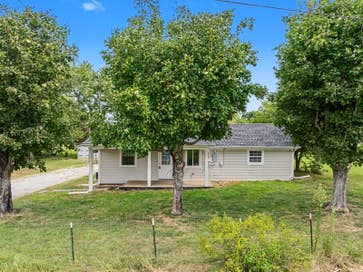272 Clubbs Rd Portland TN 37148