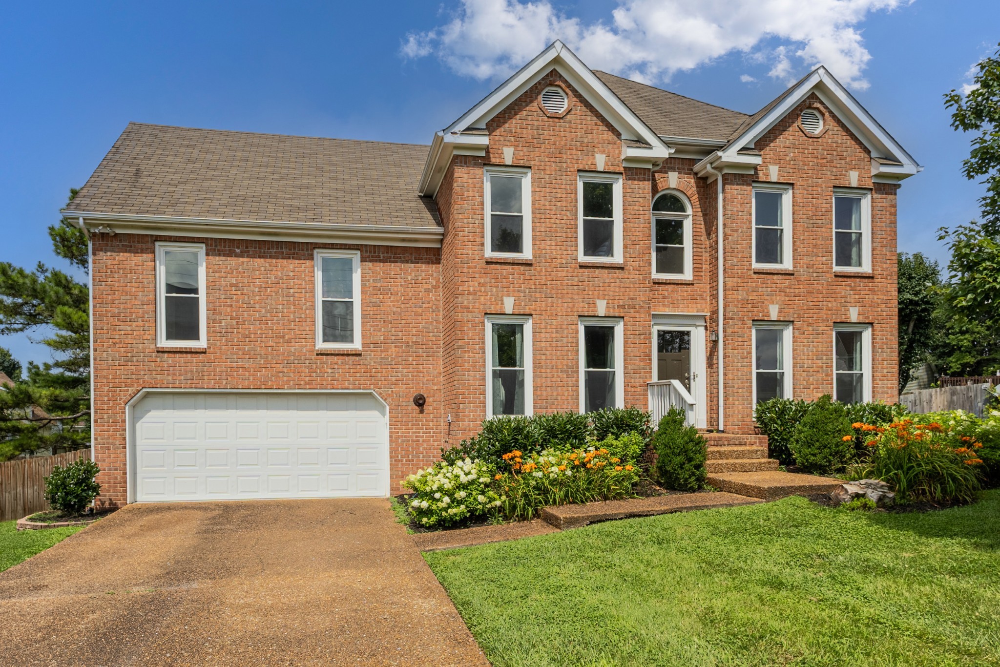 2795 Iroquois Dr