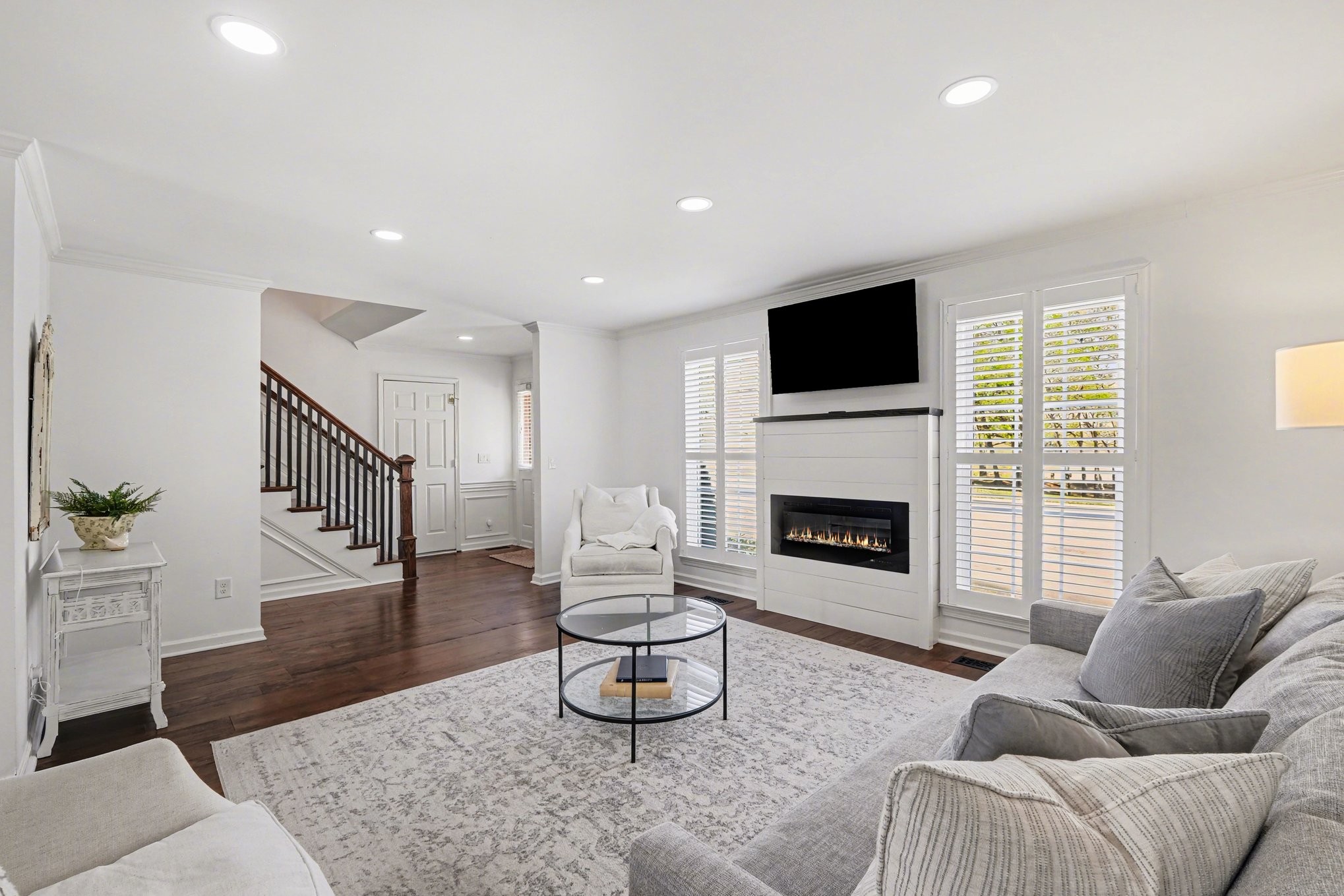 1622 Crystal Lake Dr