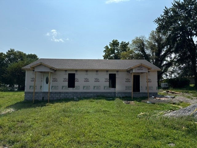 112 Short St
