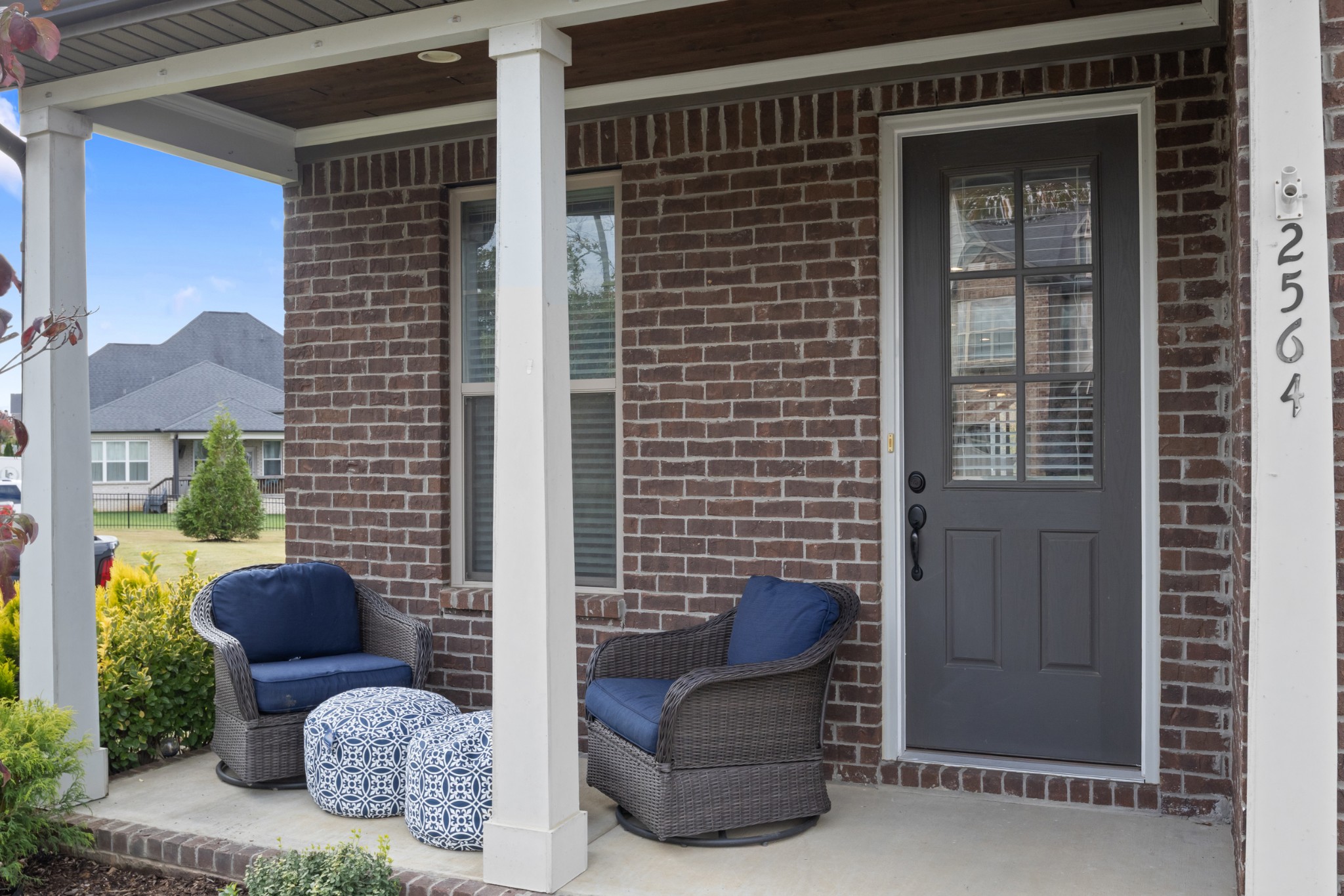 2564 Wellesley Square Dr