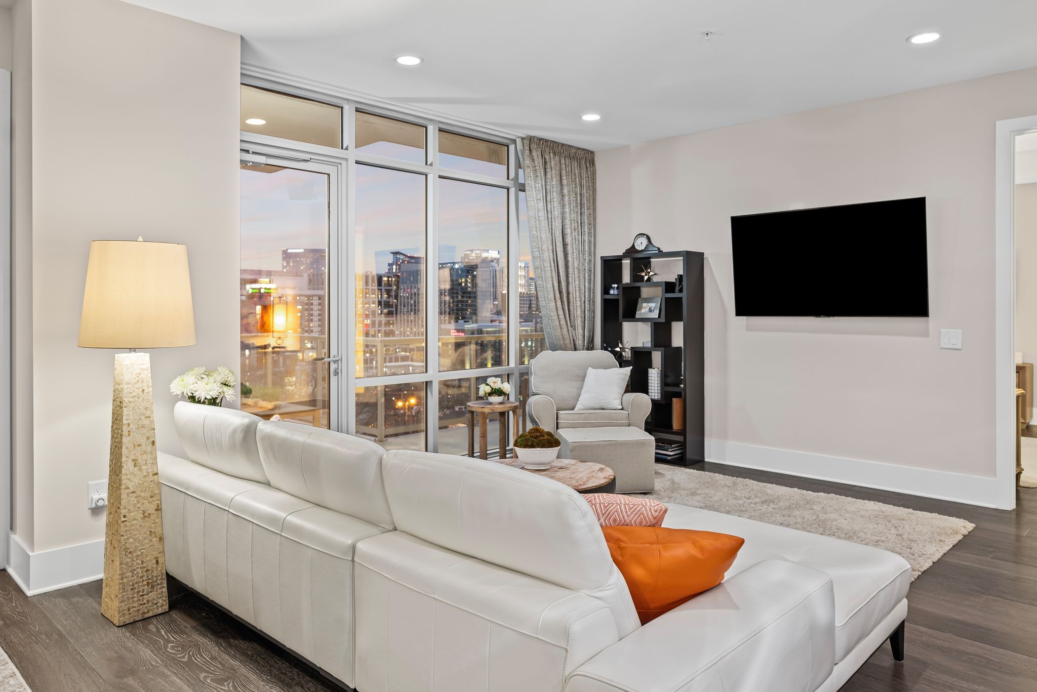 20 Rutledge St 606