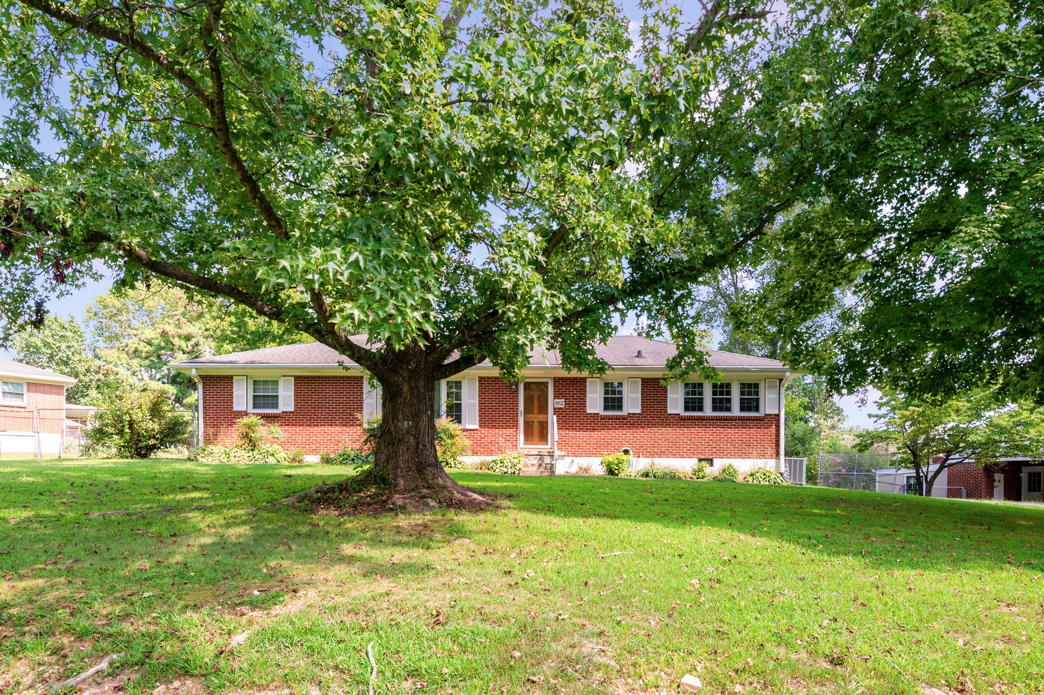 952 Draughon Dr