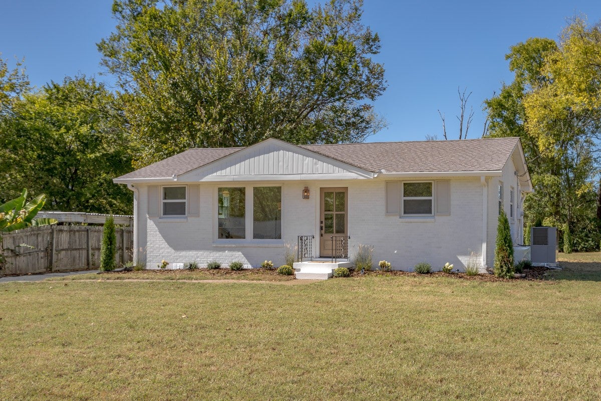 2-bed listing at 550 Lockwood Dr, Nashville
