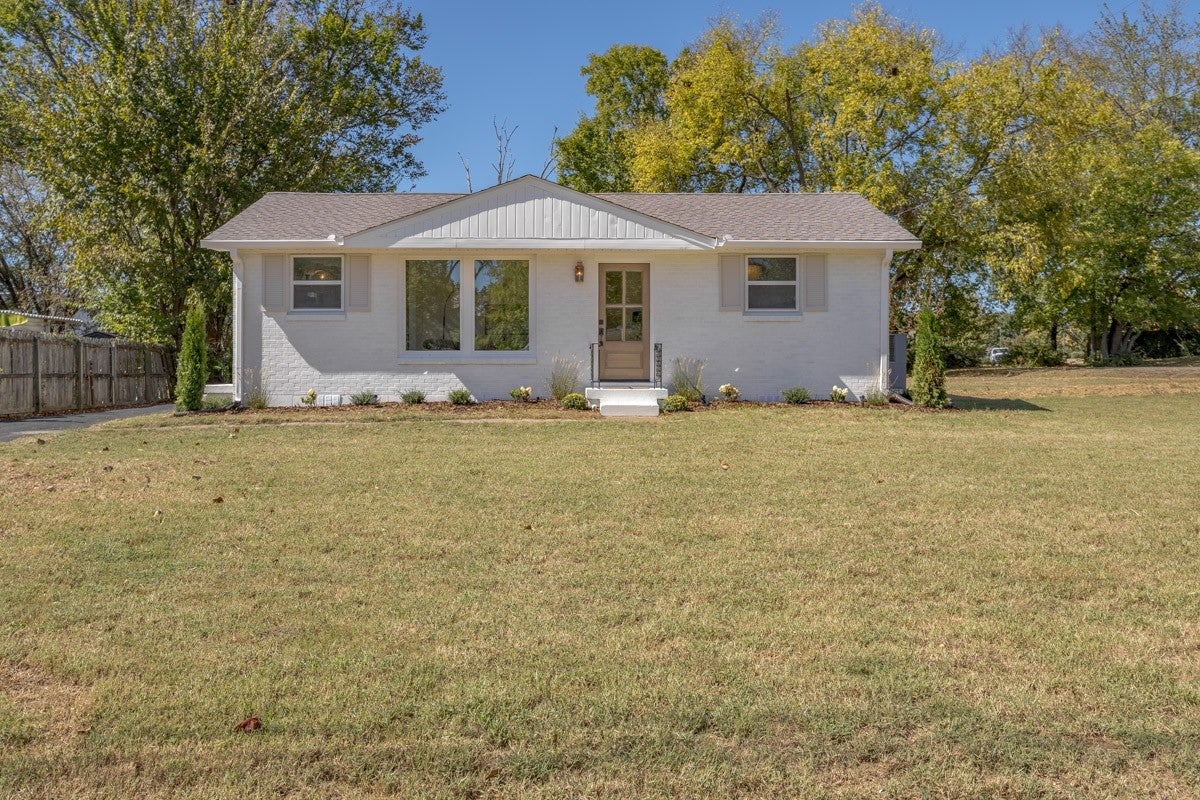 550 Lockwood Dr