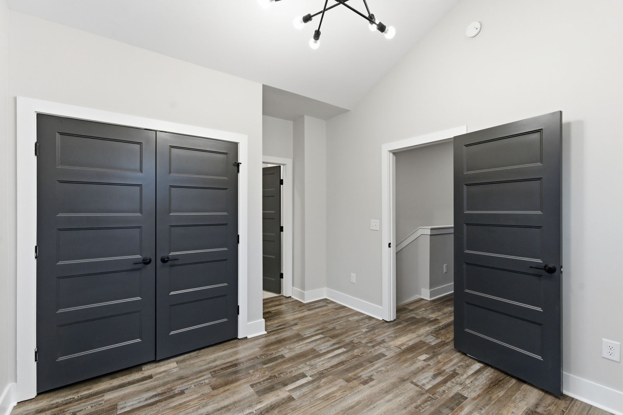 2-bed condo for sale in Nashville, TN 37207, 801 Cherokee Ave 9 801 Cherokee Ave 9, Nashville TN 37207 2-bed condo, photo 3 of 30