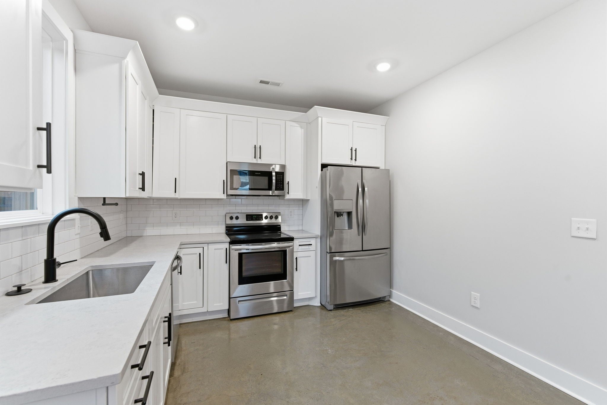 2-bed condo for sale in Nashville, TN 37207, 801 Cherokee Ave 9 801 Cherokee Ave 9, Nashville TN 37207 2-bed condo, photo 4 of 30