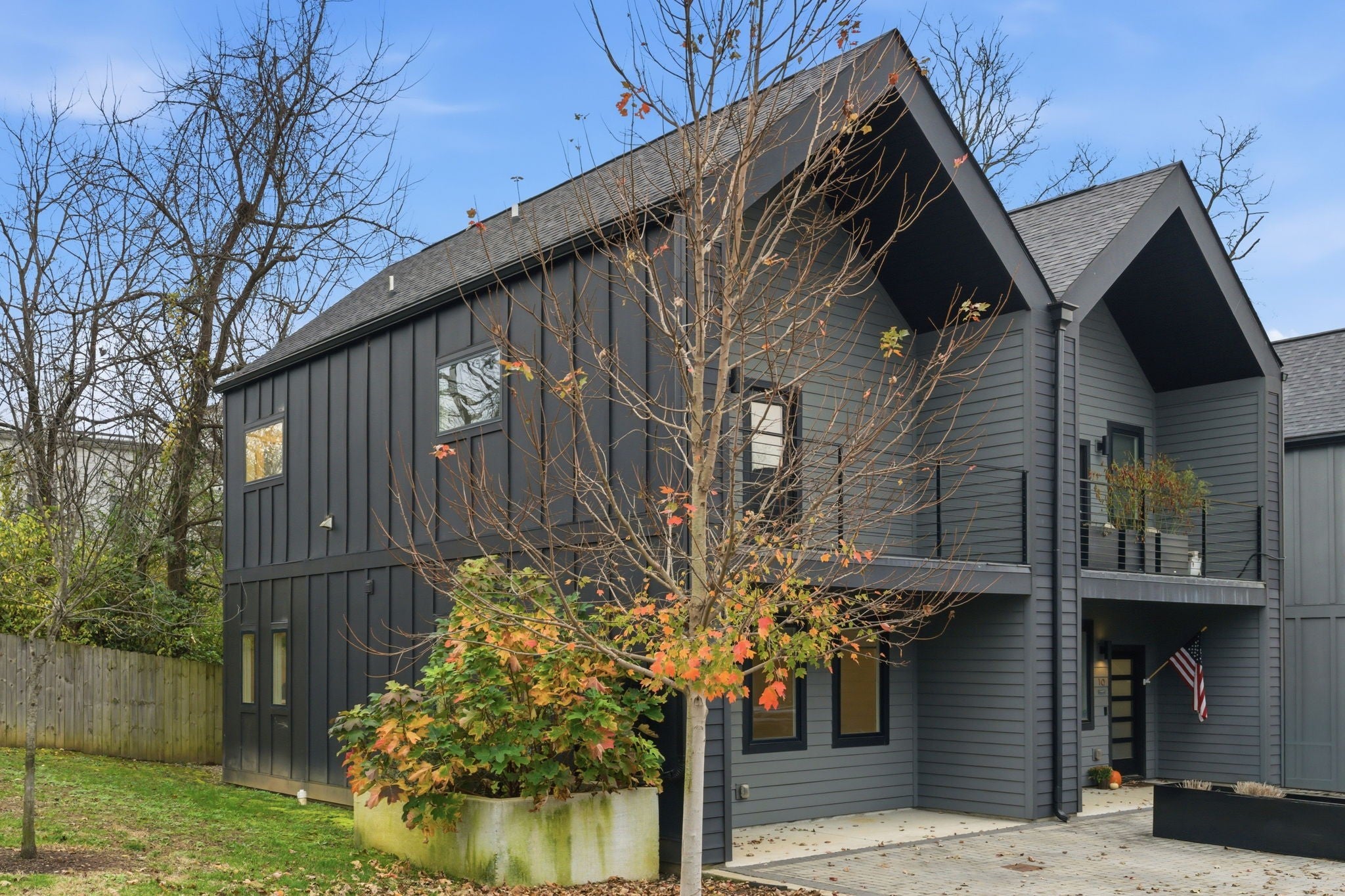 2-bed condo for sale in Nashville, TN 37207, 801 Cherokee Ave 9 801 Cherokee Ave 9, Nashville TN 37207 2-bed condo, photo 2 of 30
