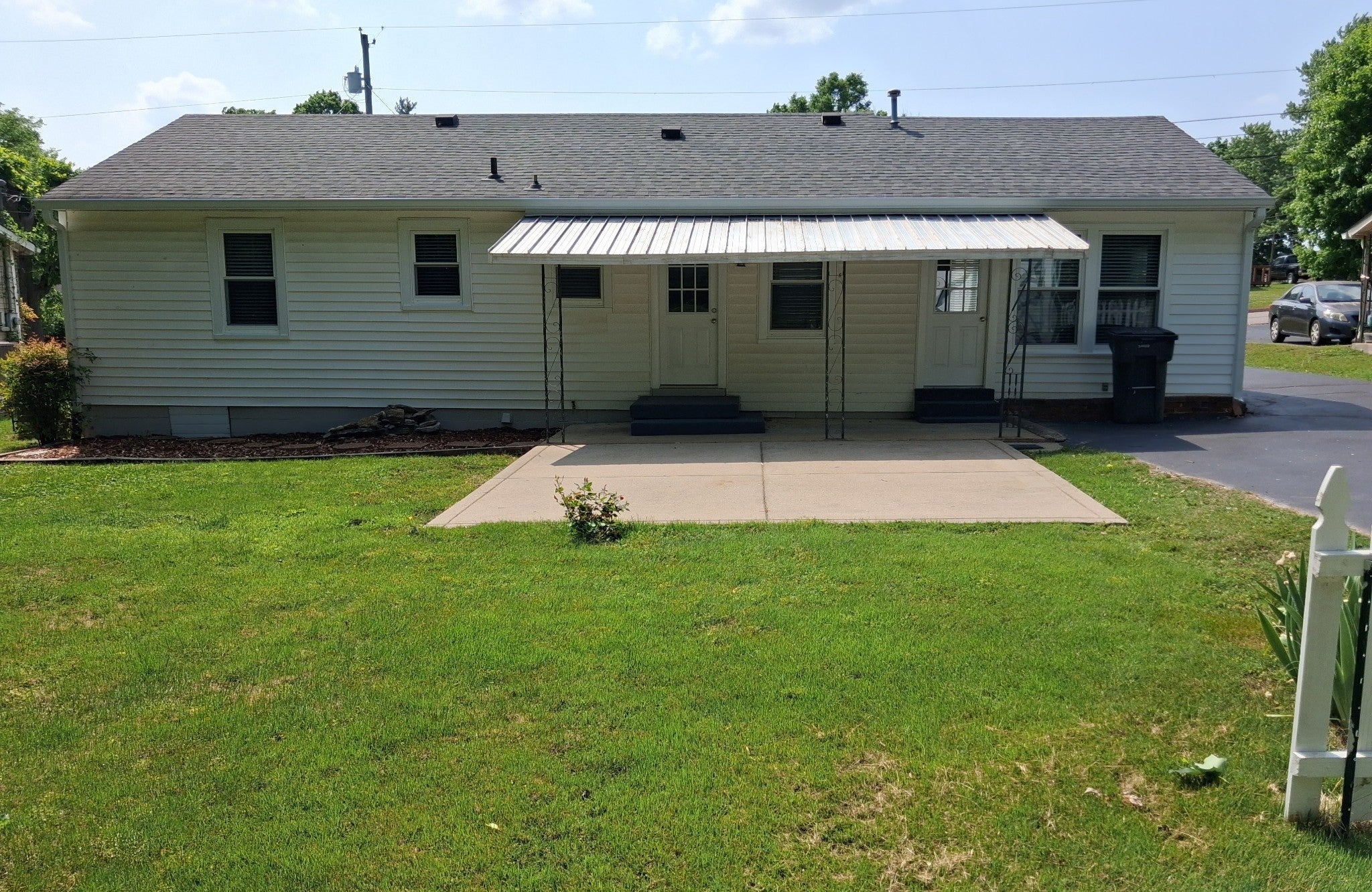 1923 Woodmont Dr