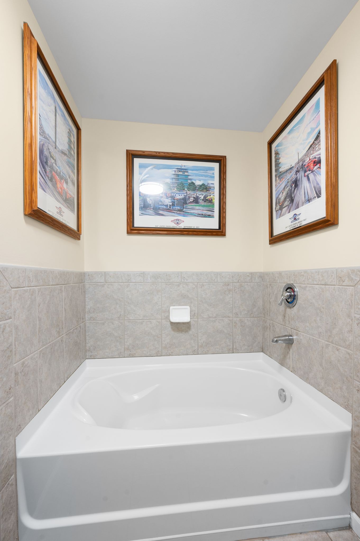 Nashville, Tennessee 37219, United States, 2 Bedrooms Bedrooms, ,2 BathroomsBathrooms,Residential,Active,143266