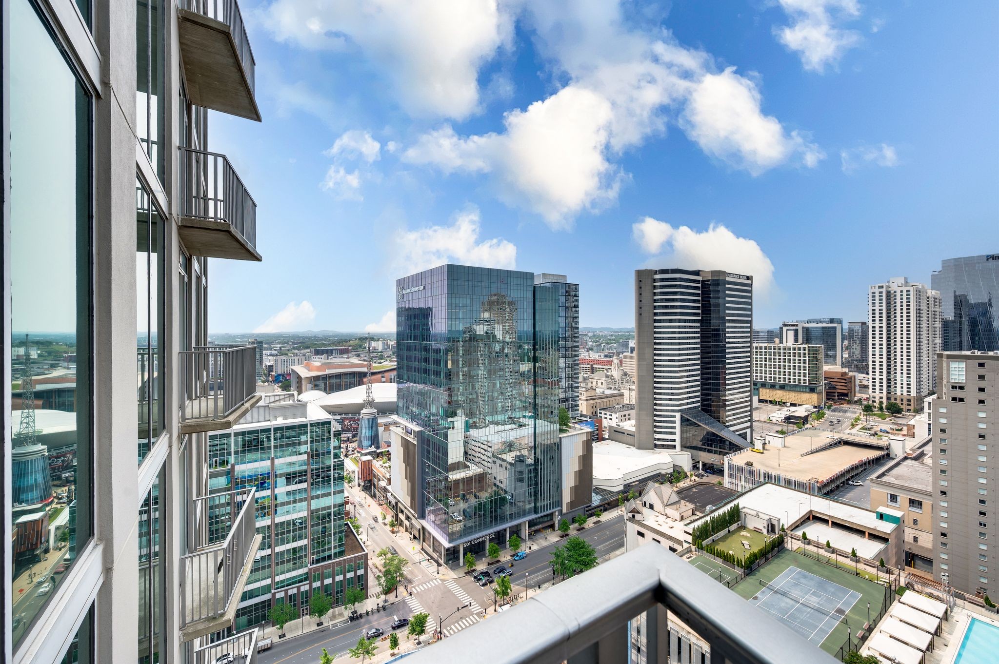 Nashville, Tennessee 37219, United States, 2 Bedrooms Bedrooms, ,2 BathroomsBathrooms,Residential,Active,143266