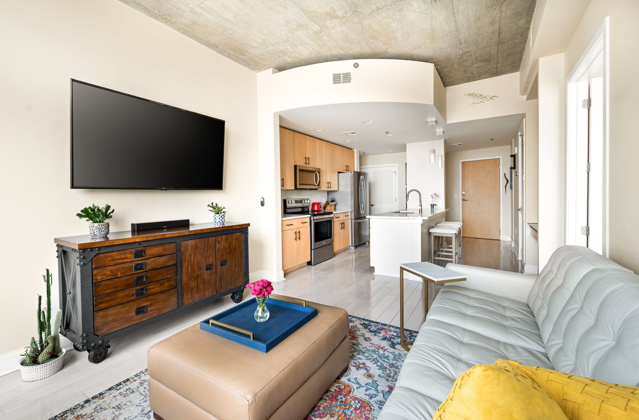 Nashville, Tennessee 37219, United States, 2 Bedrooms Bedrooms, ,2 BathroomsBathrooms,Residential,Active,143266