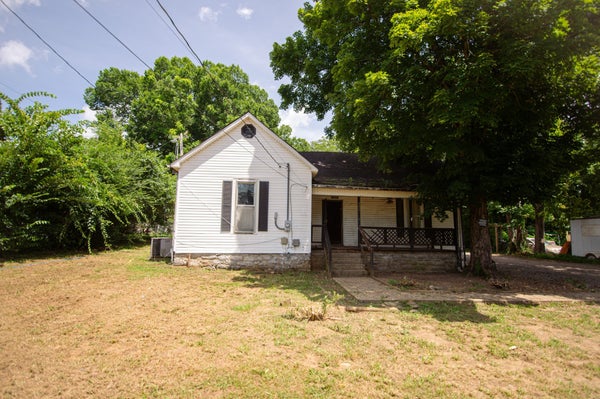 605 MOODY ST, SHELBYVILLE, TN 37160 - Image f3204cecea2bdd0ff1e6b56fd88aa2e5/792275048