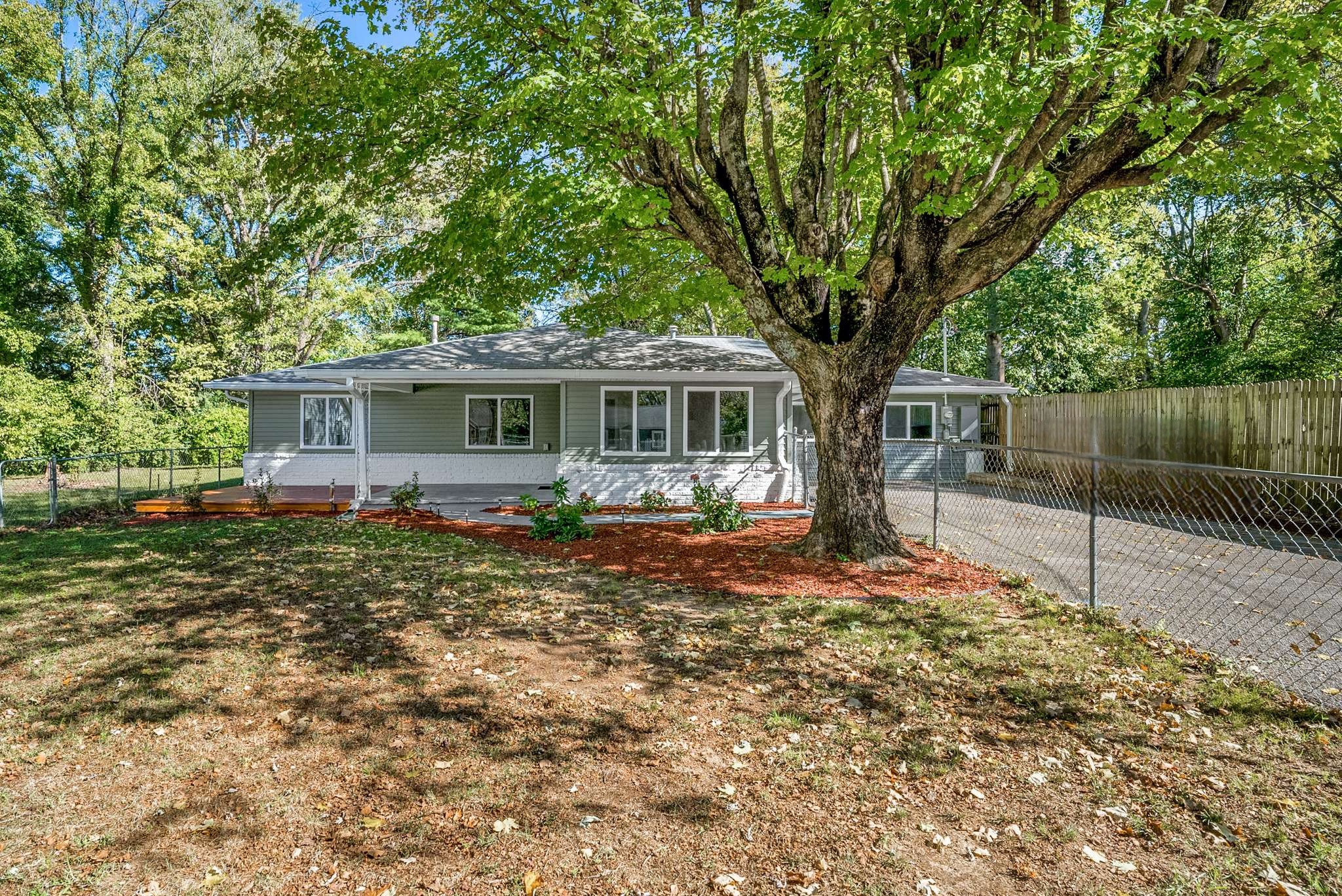 2101 Jones Cir