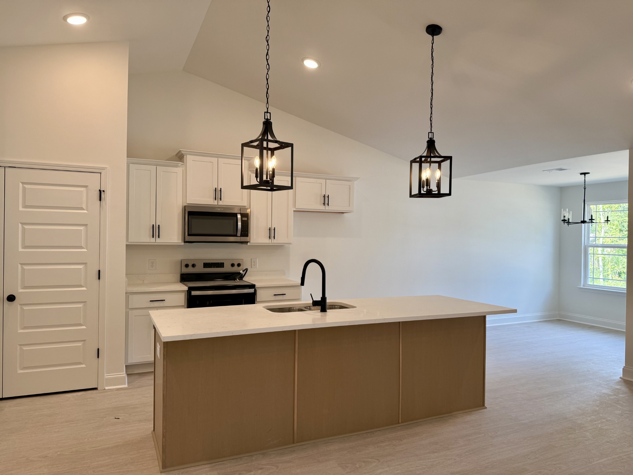 1180 Javier Dr