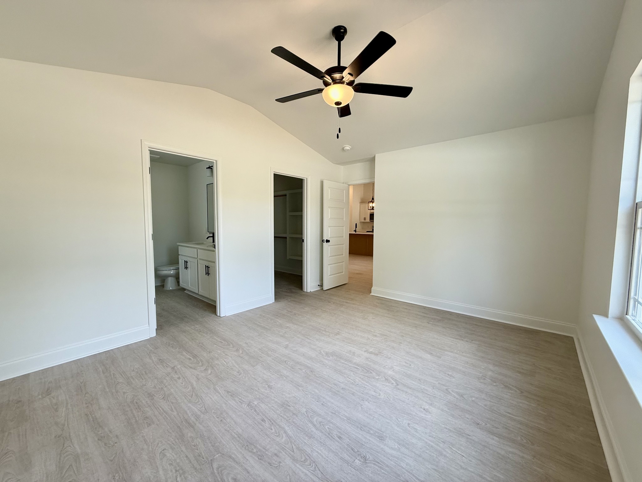 1180 Javier Dr