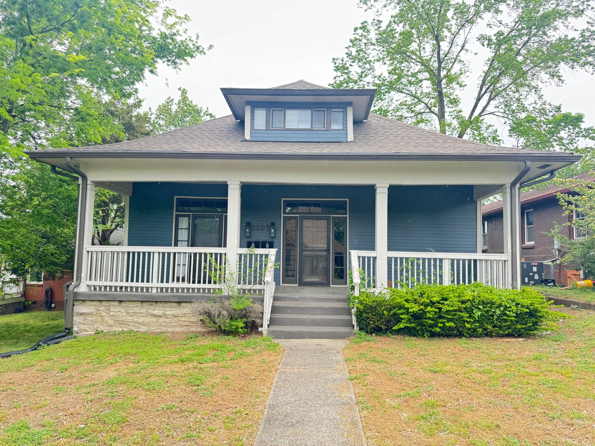 listing at 1507 Russell St, Nashville