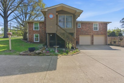 288 Indian Lake Rd Hendersonville TN 37075