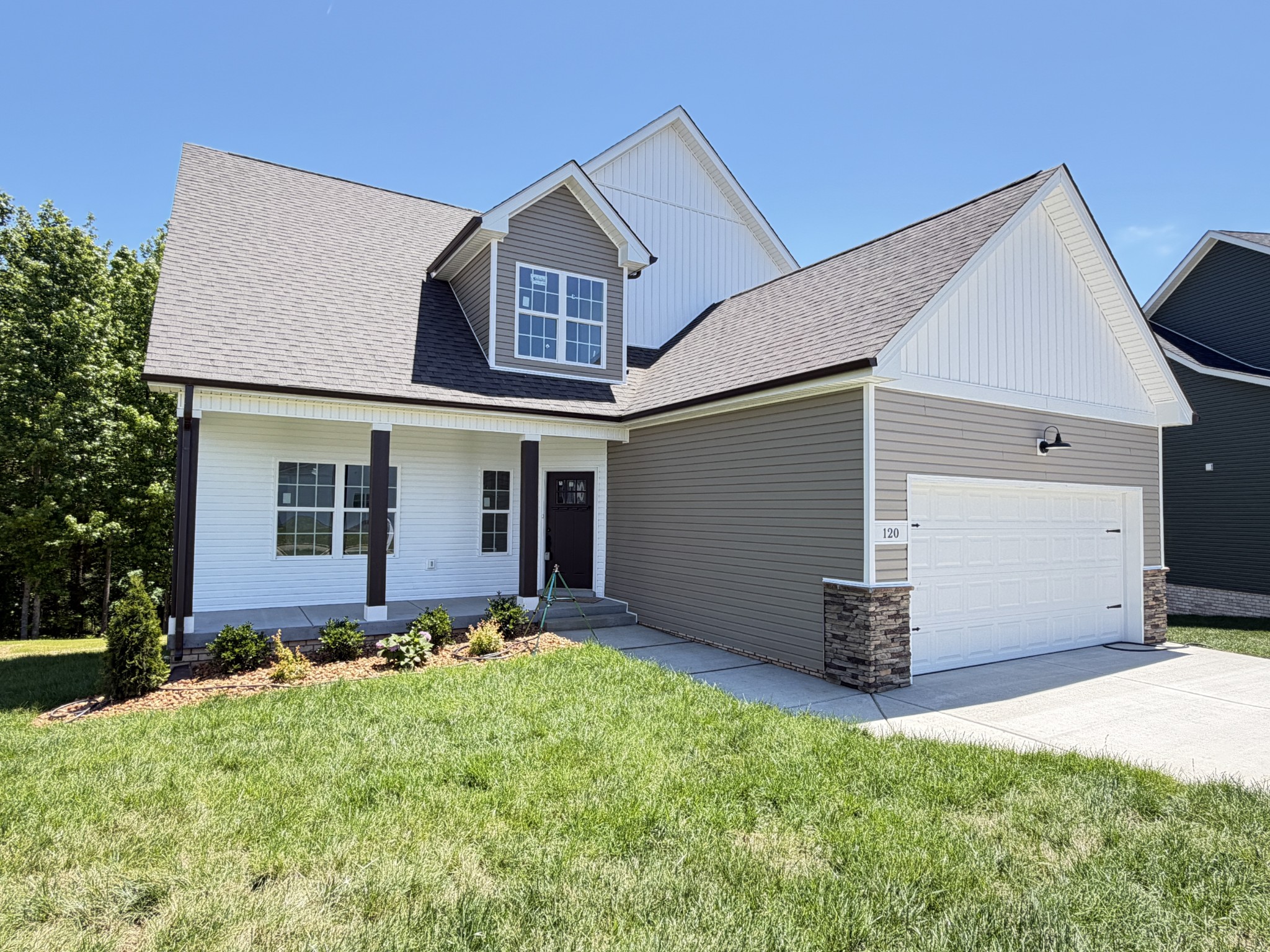 120 Hummingbird Way